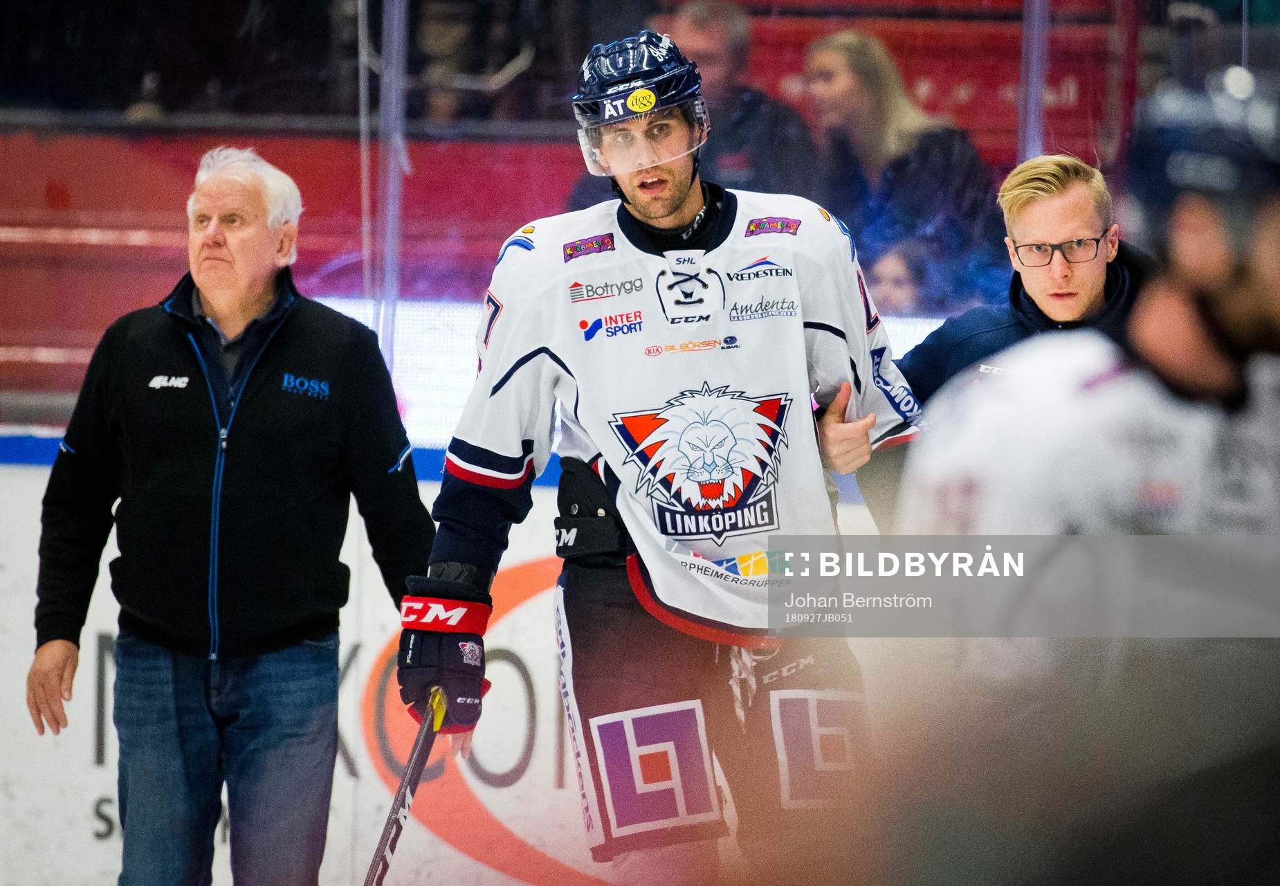 Linköpings Dan Pettersson leds av isen