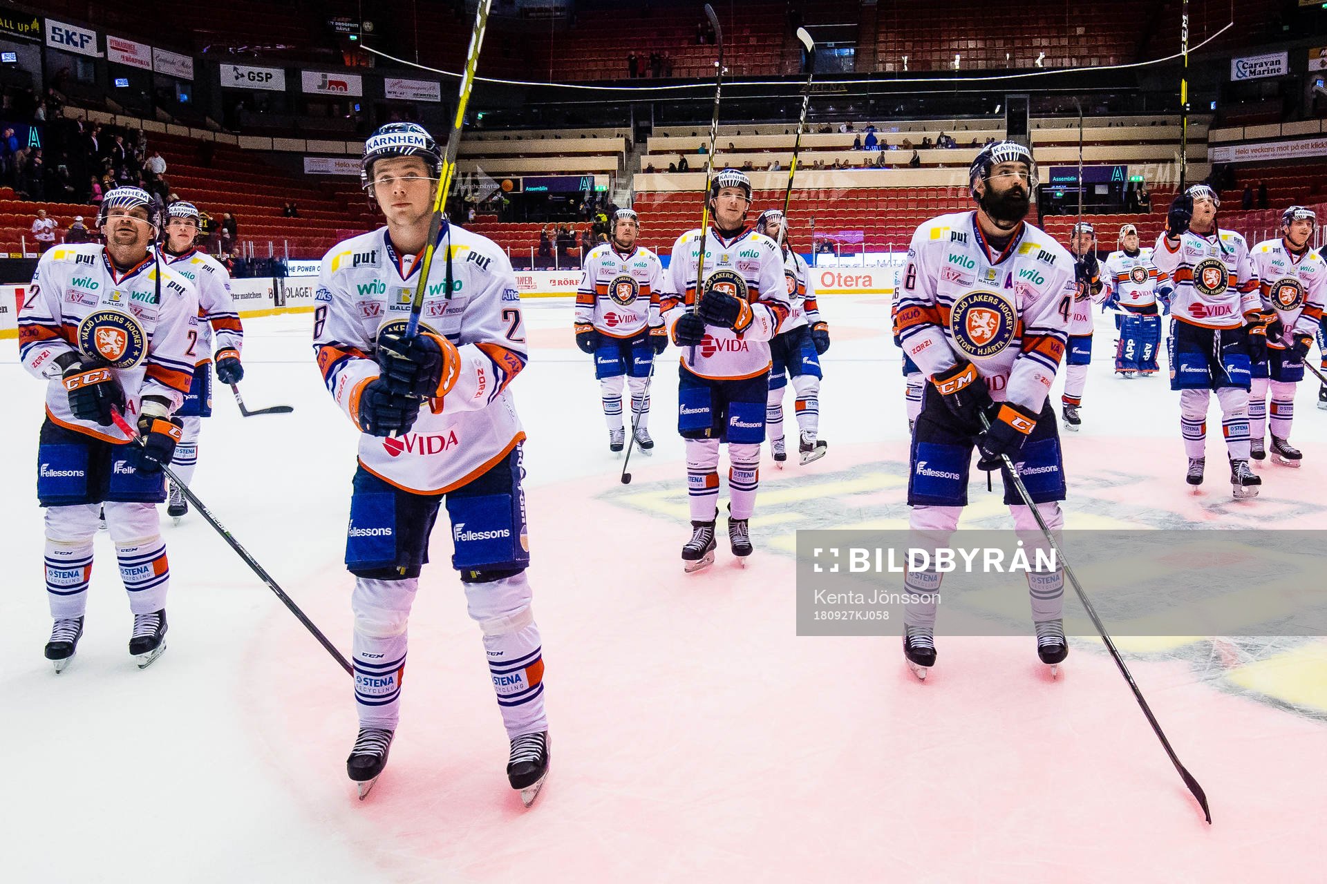 Växjös Joel Persson och Daniel Rahimi jublar med