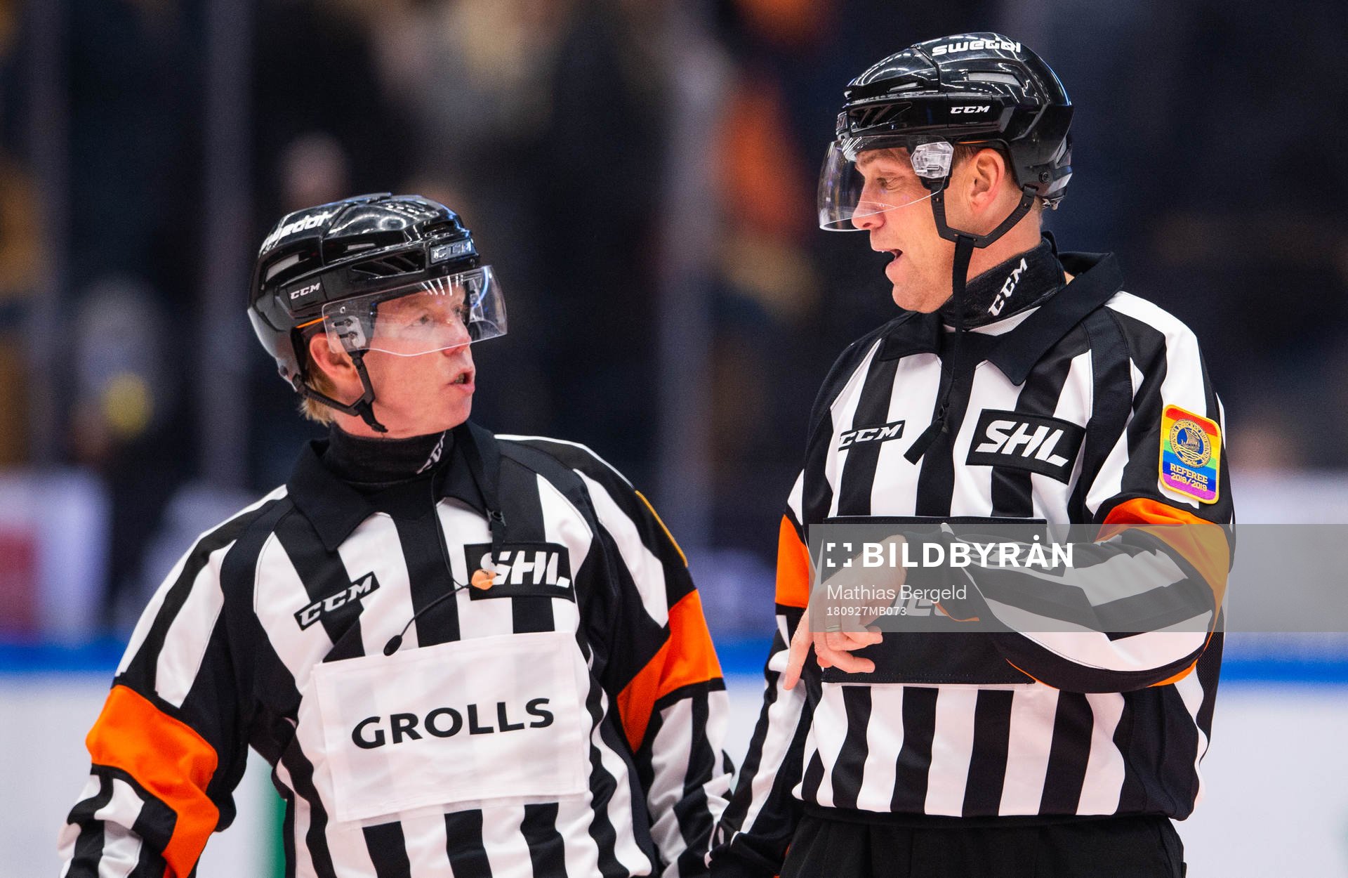 Domarna Pehr Claesson och Morgan Johansson