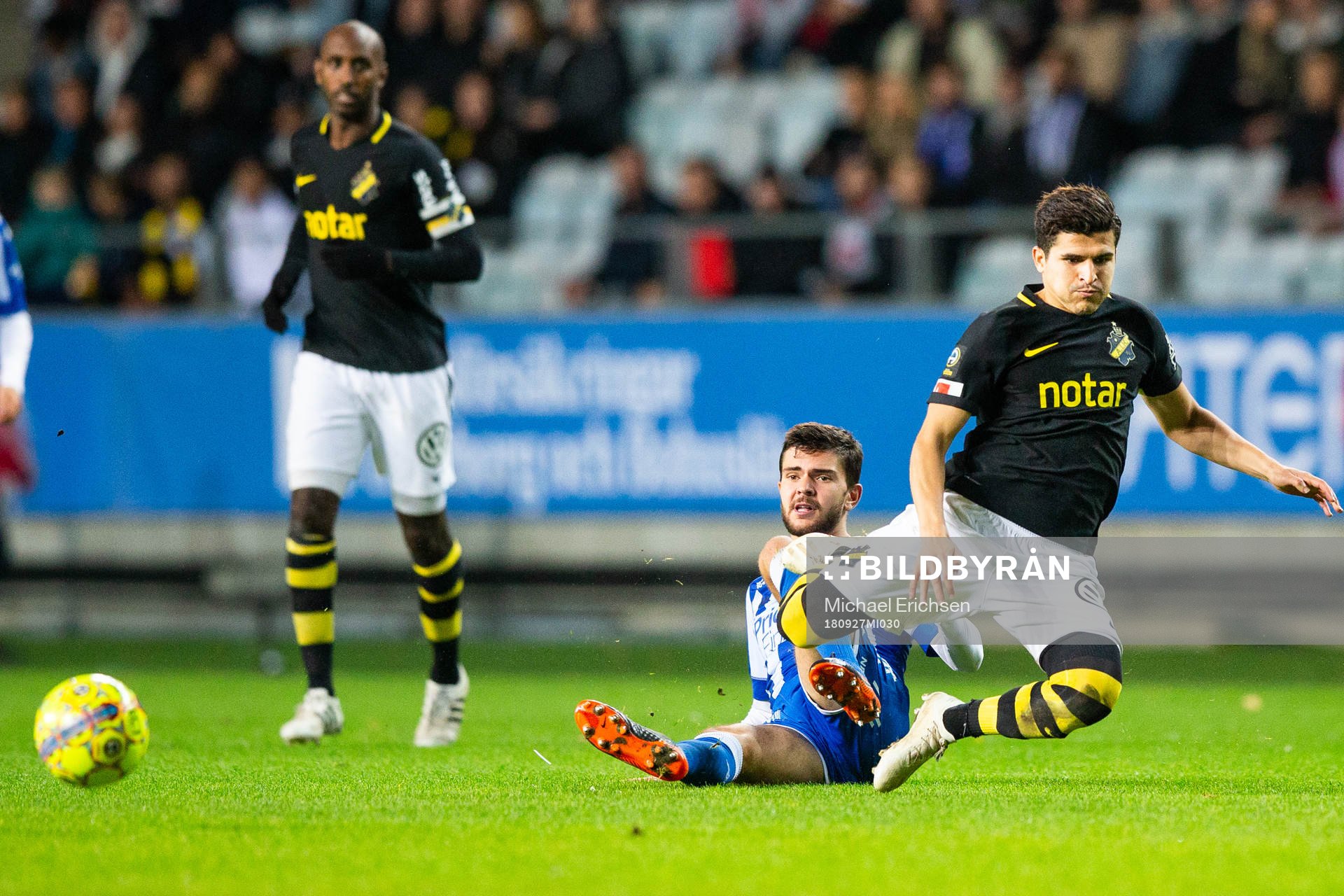 s Tarik Elyounoussi