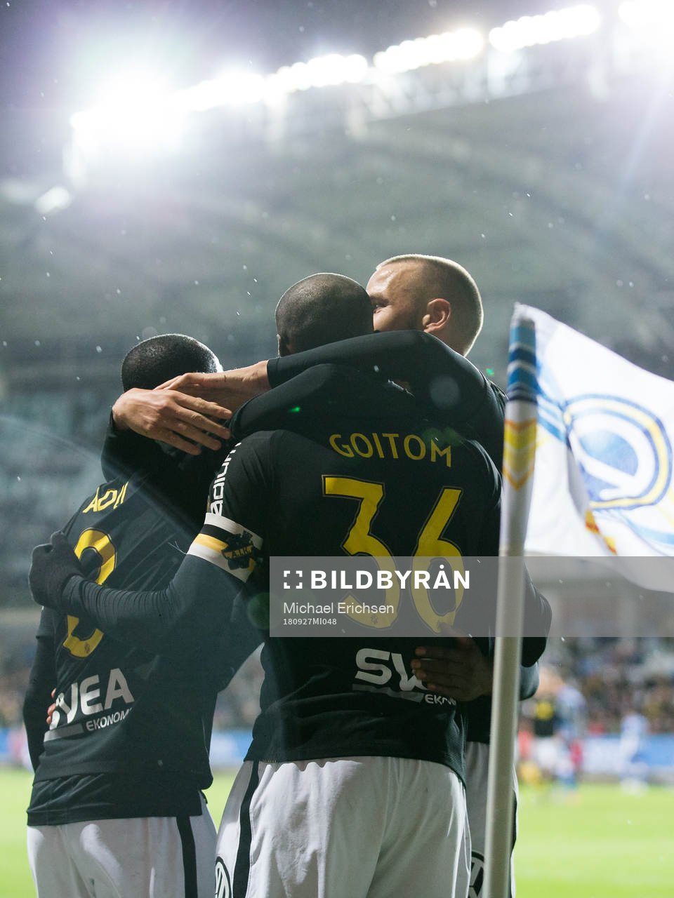 s Henok Goitom jublar