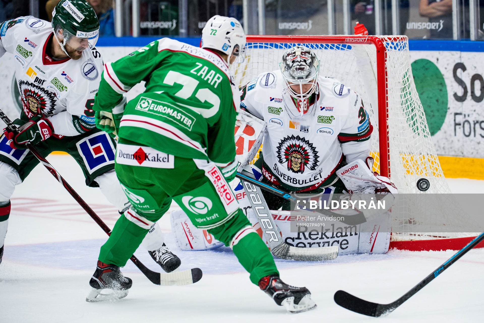 Rögles Daniel Zaar oroar mot Frölundas målvakt Johan