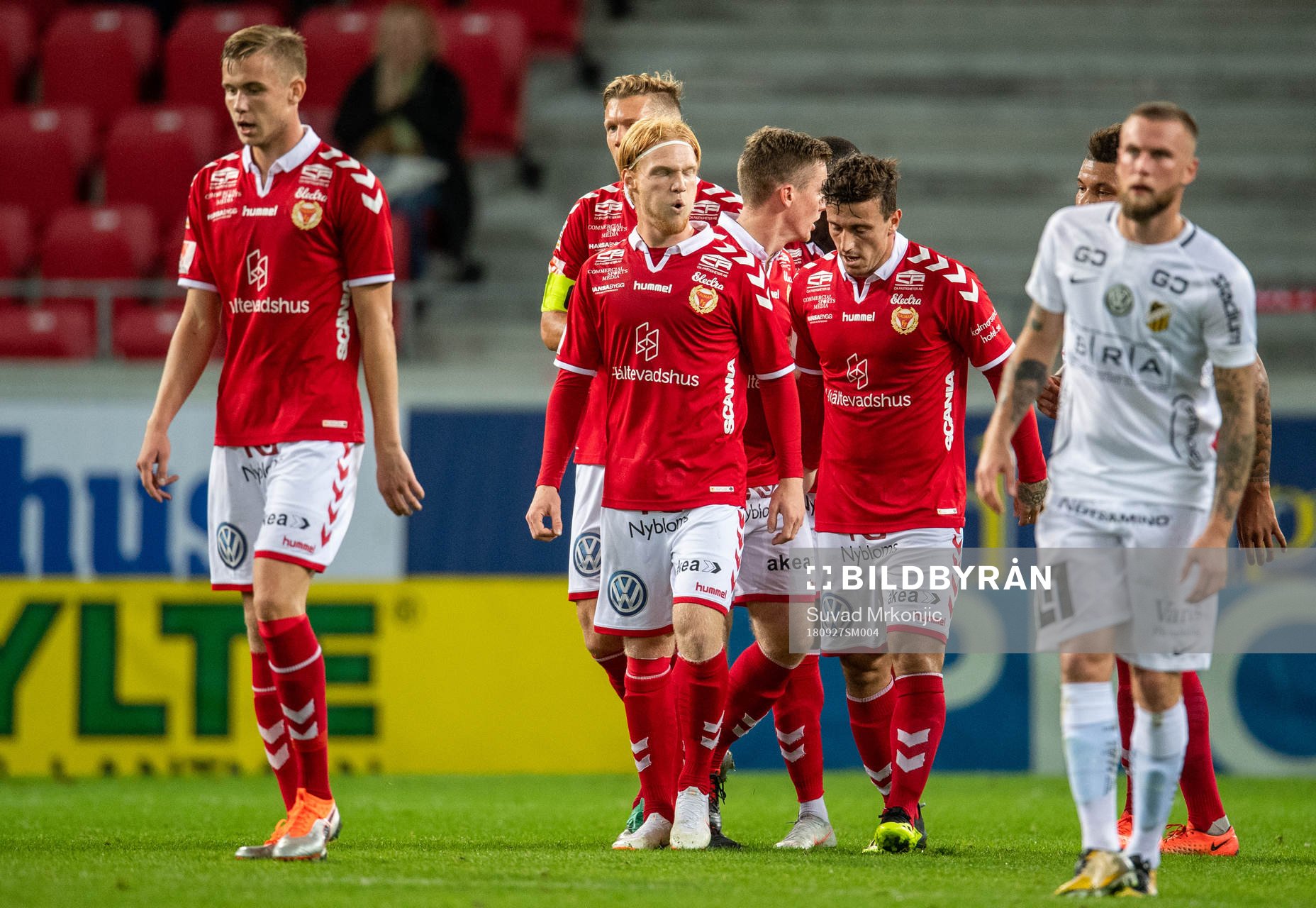 Kalmars Nils Fröling  jublar