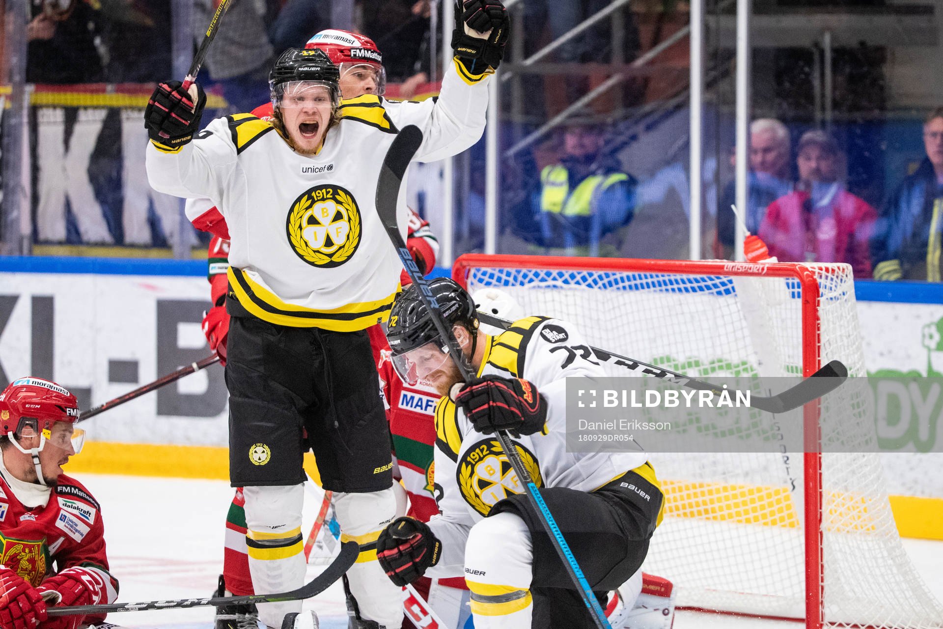 Brynäs Joachim Rohdin och Ludvig Nilsson jublar