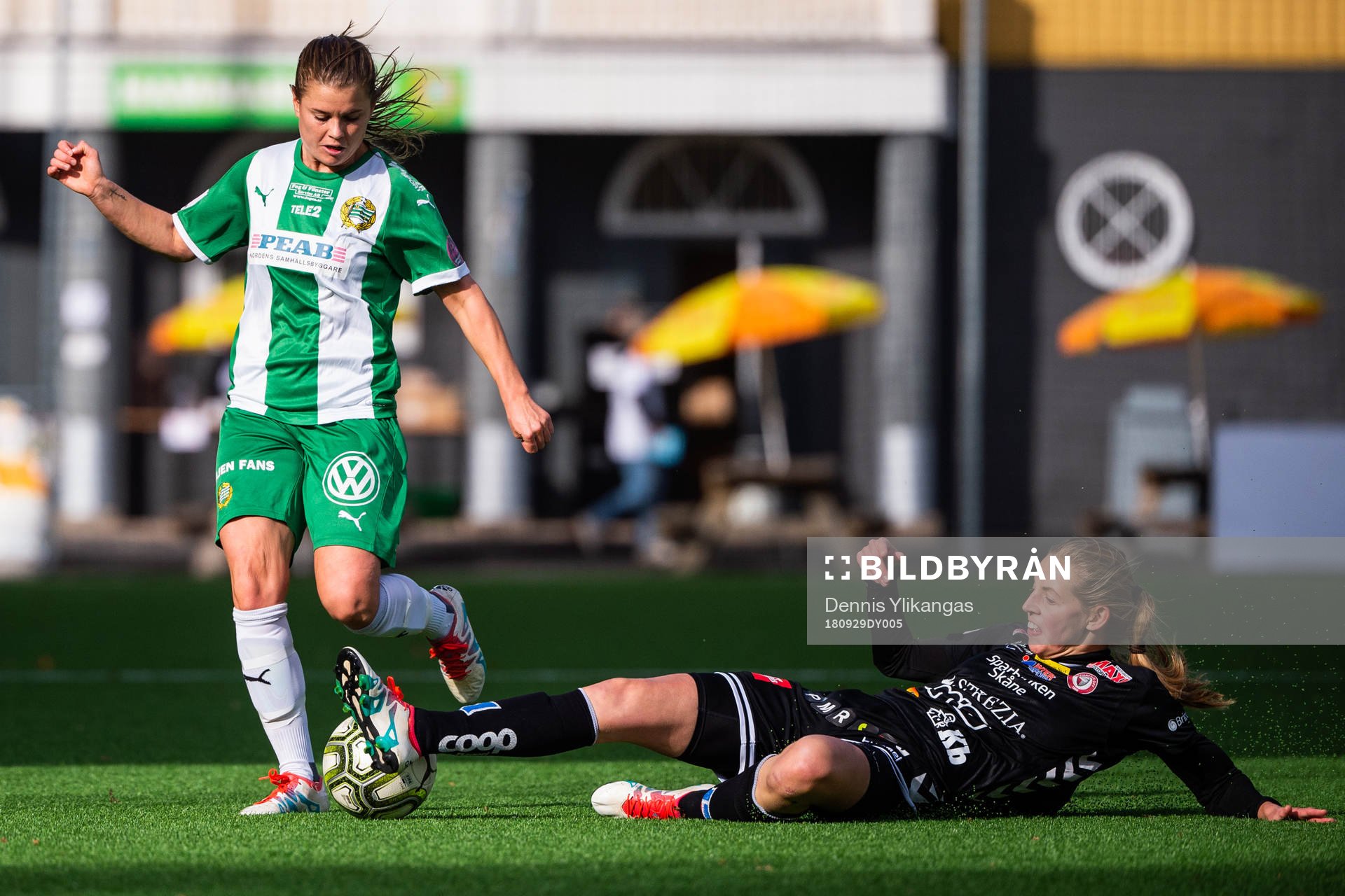 Hammarbys Milica Mijatovic och Kristianstads Amanda Edgren