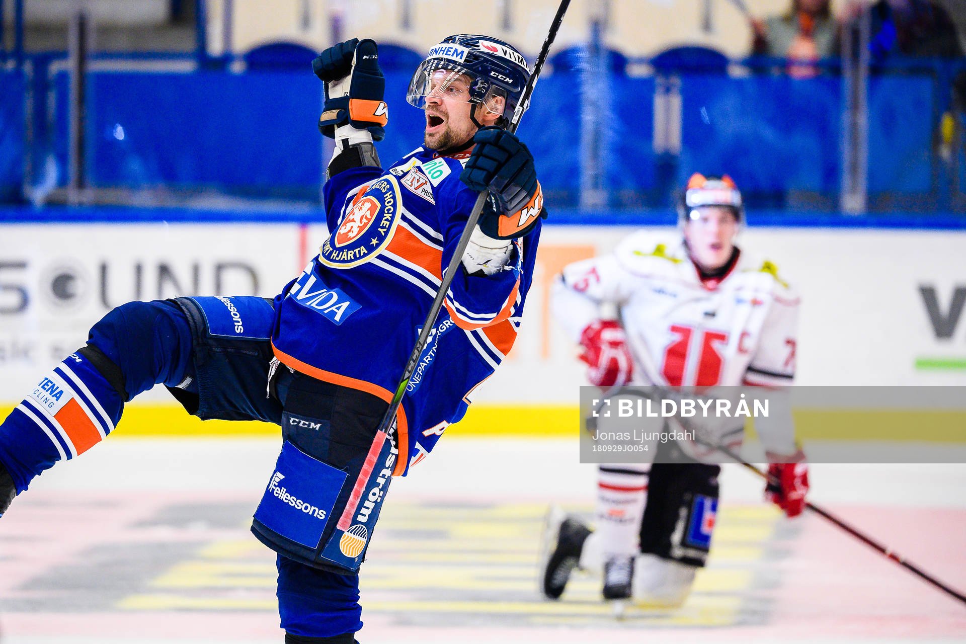 Växjös Janne Pesonen jublar när han tror att han gjort