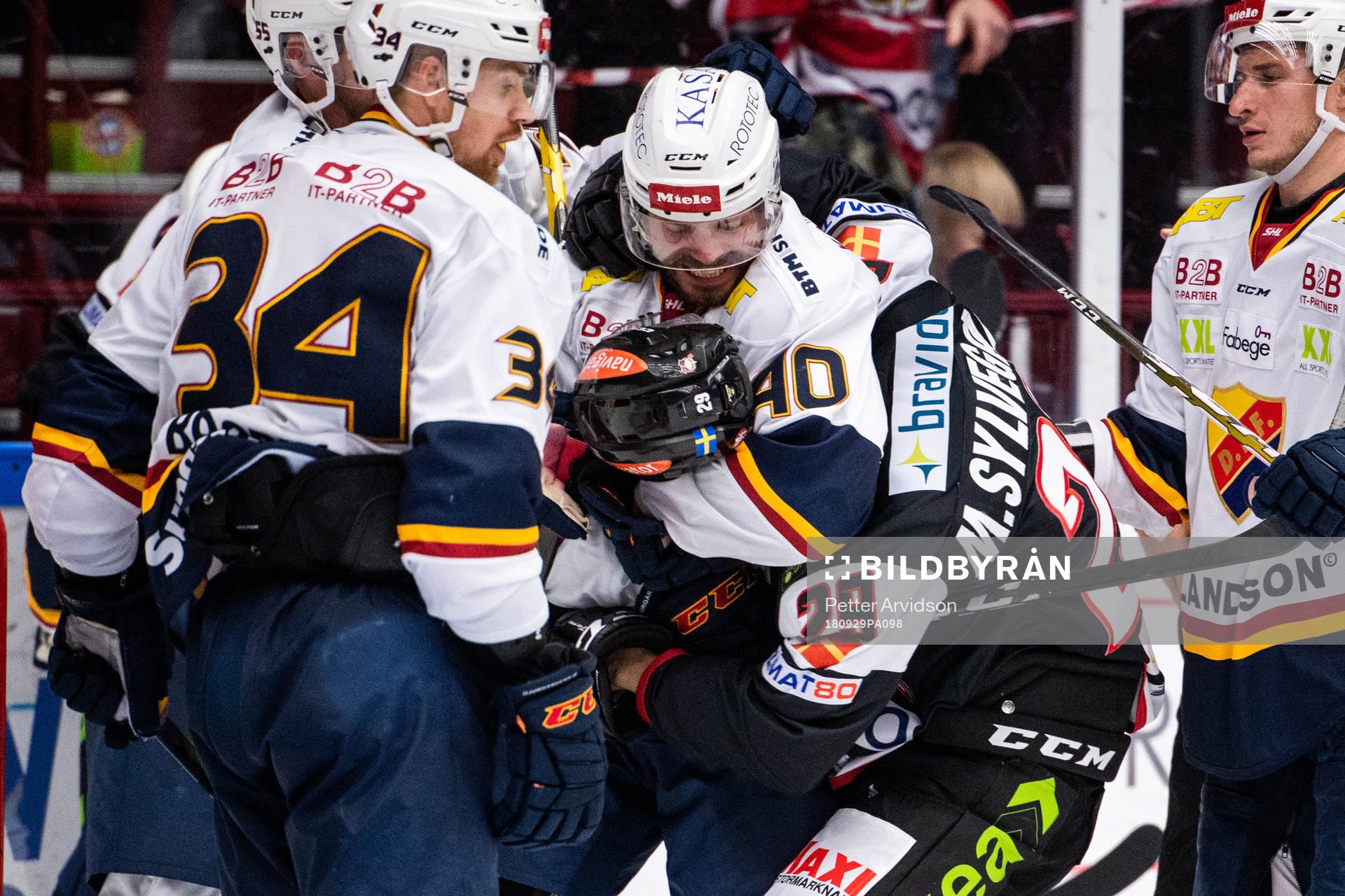 Djurgårdens Jacob Josefson och Malmö Redhawks Marcus