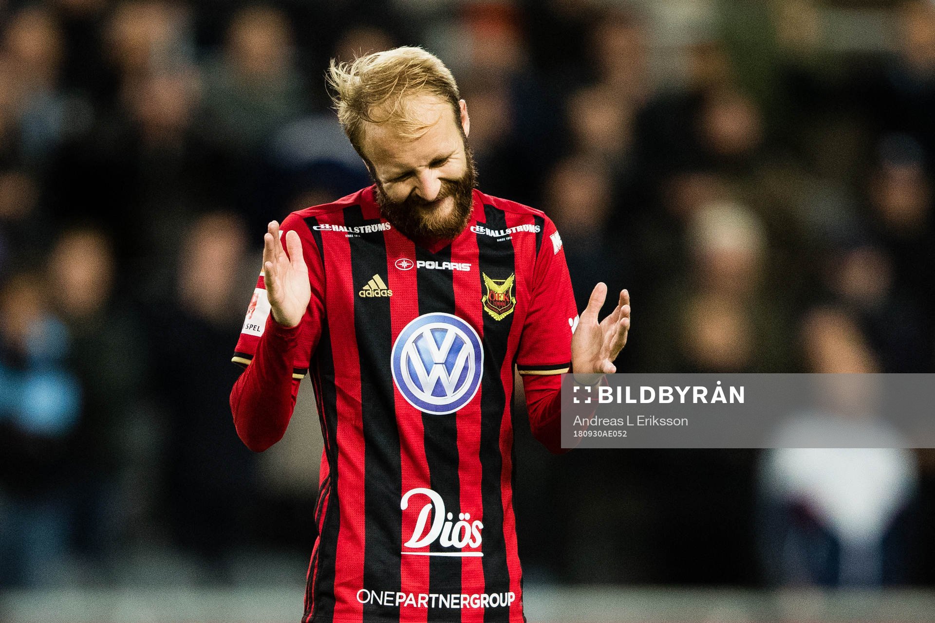 Östersunds Curtis Edwards under fotbollsmatchen i Allsvenskan mellan Djurgården och Östersund den 30 september 2018 i Stockholm. 