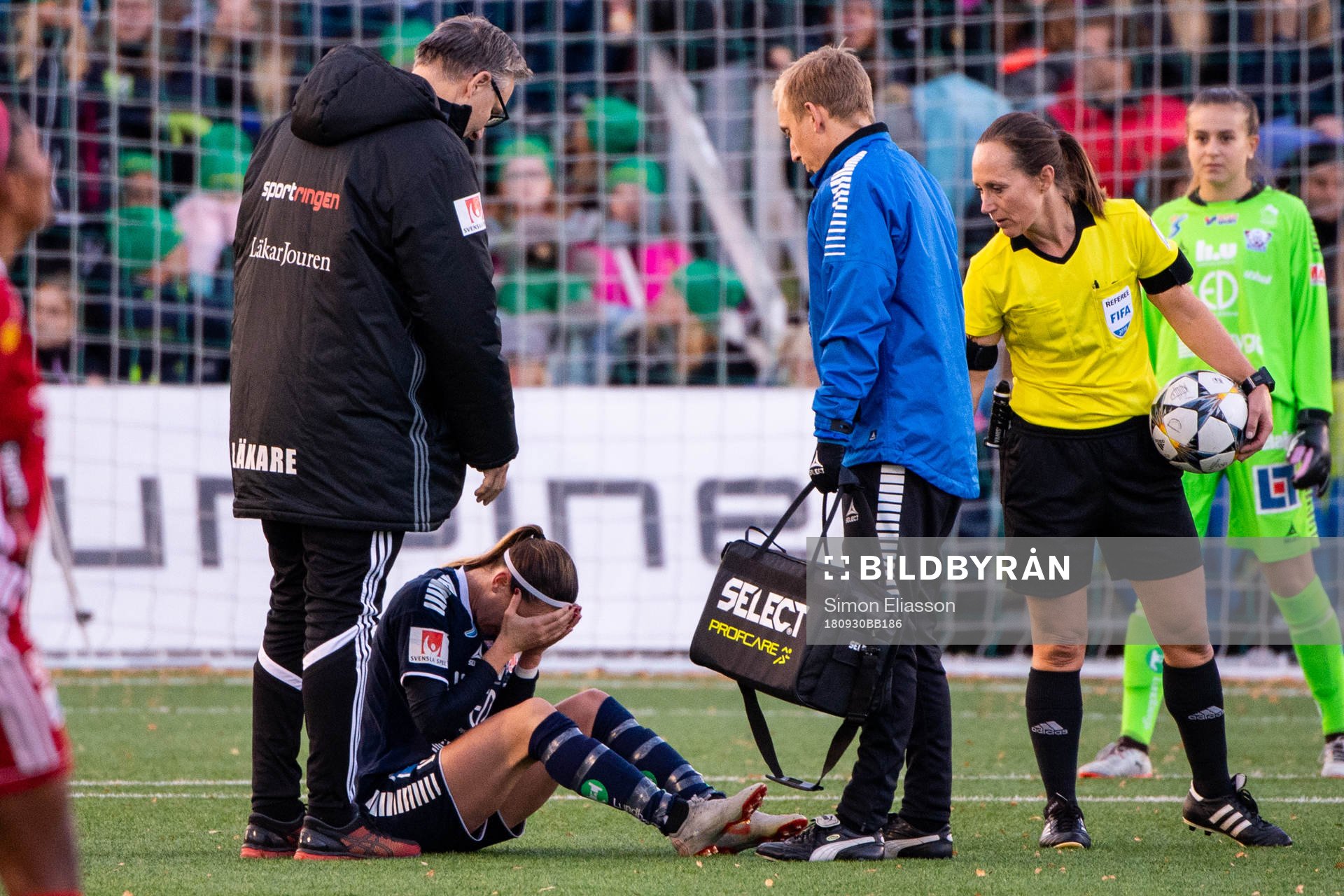 Linköpings Kosovare Asllani har ont