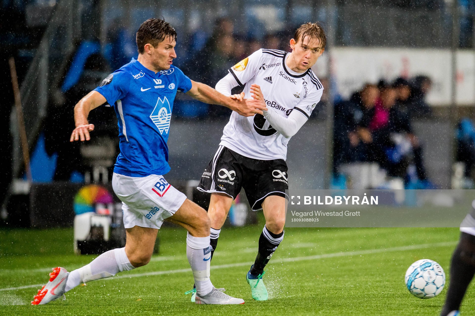 Christoffer Remmer of Molde and Yann-Erik de Lanlay of Rosenborg during the Eliteserien match between Molde and Rosenborg on September 30, 2018 in Molde.