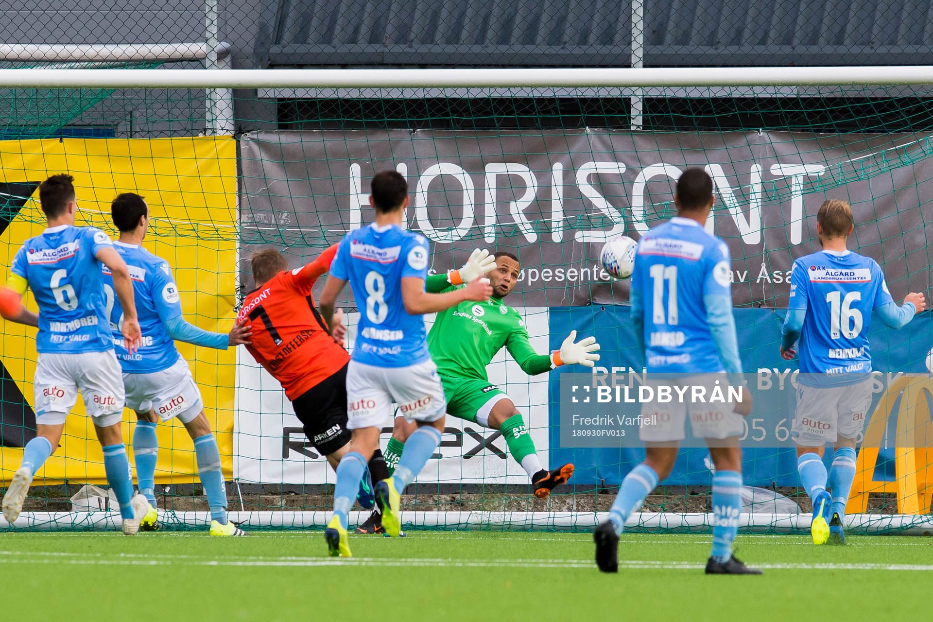 Tomas Kristoffersen of Åsane and goalkeeper Nicklas