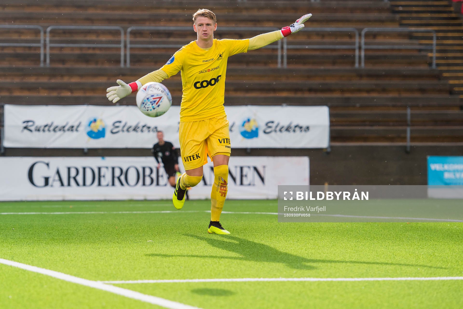 Goalkeeper Borger Thomas of Åsane