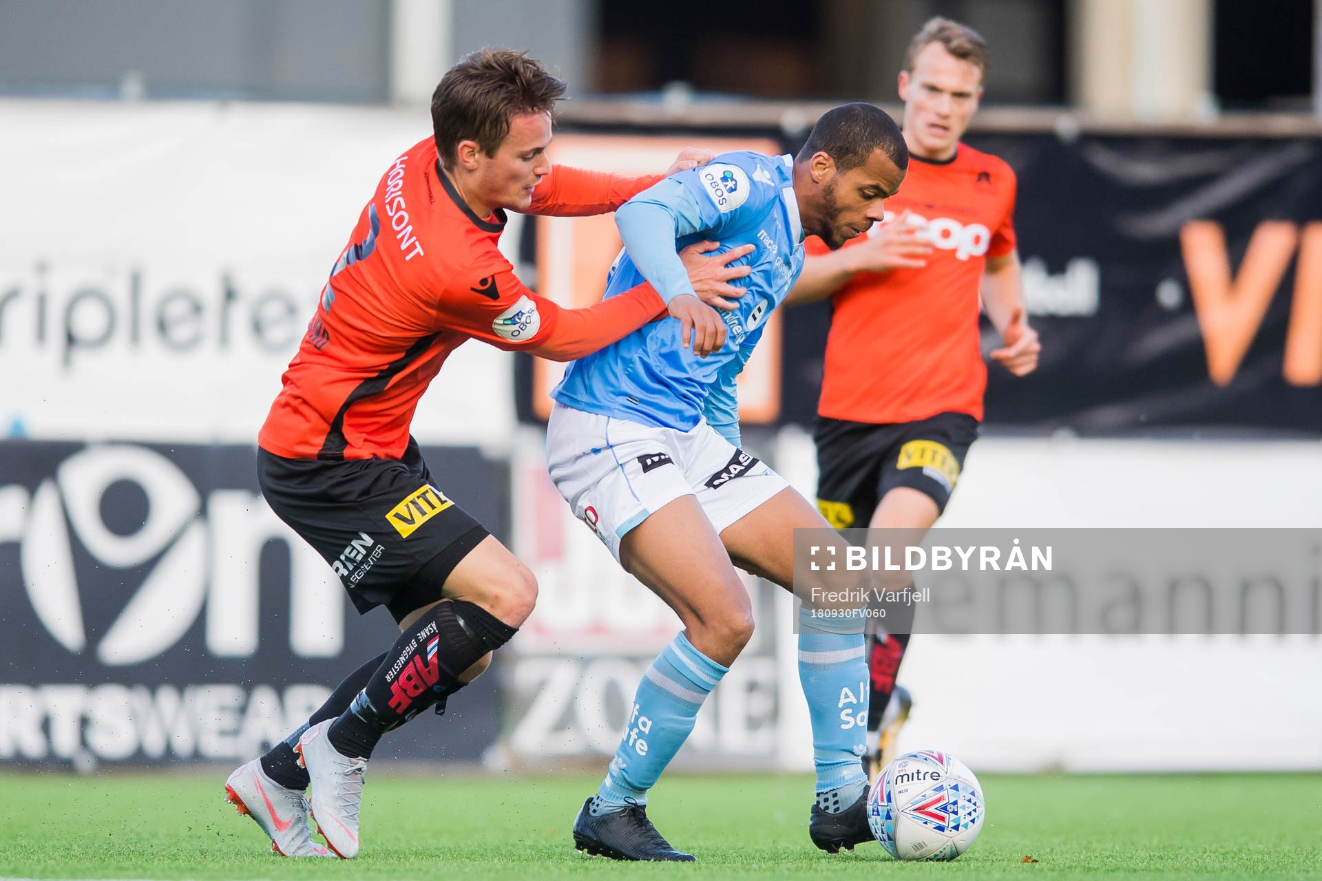 Martin Ueland of Åsane and Erixon Danso of Sandnes Ulf