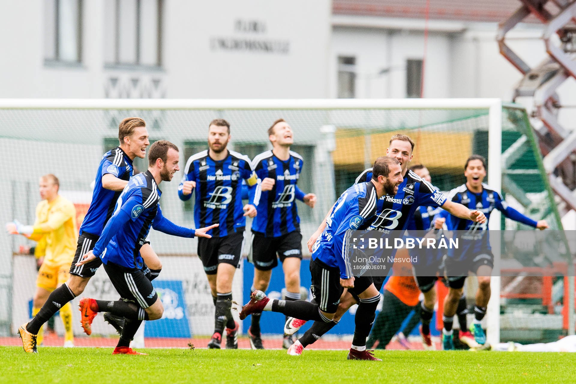 Lorent Callaku and the players of Florø celebrate the 1-0 goal during the OBOS-ligaen match between Florø and Viking on September 30, 2018 in Florø.