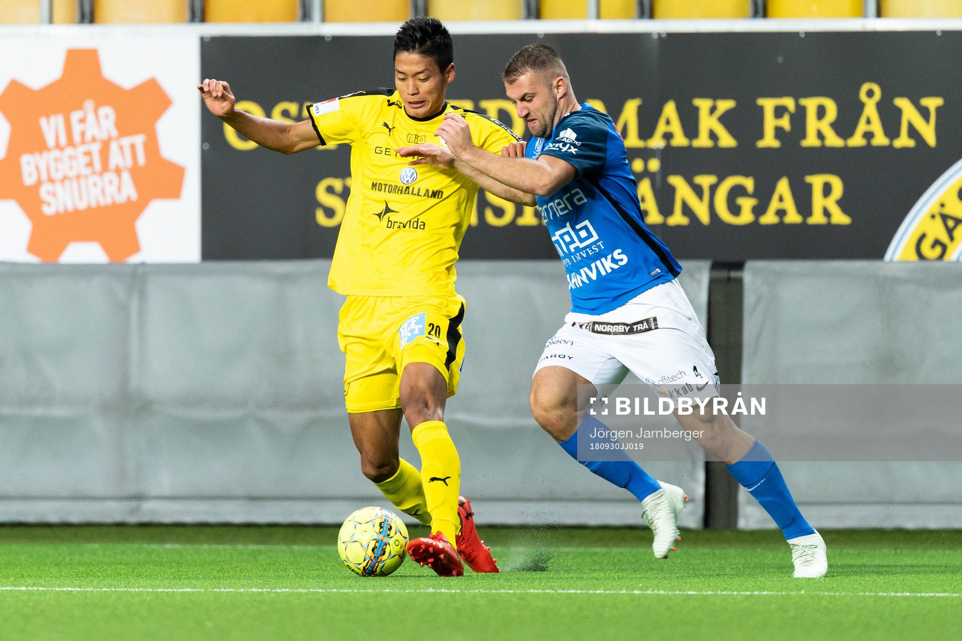 Halmstads Kosuke Konishita och Norrbys Mehmed Dresevic