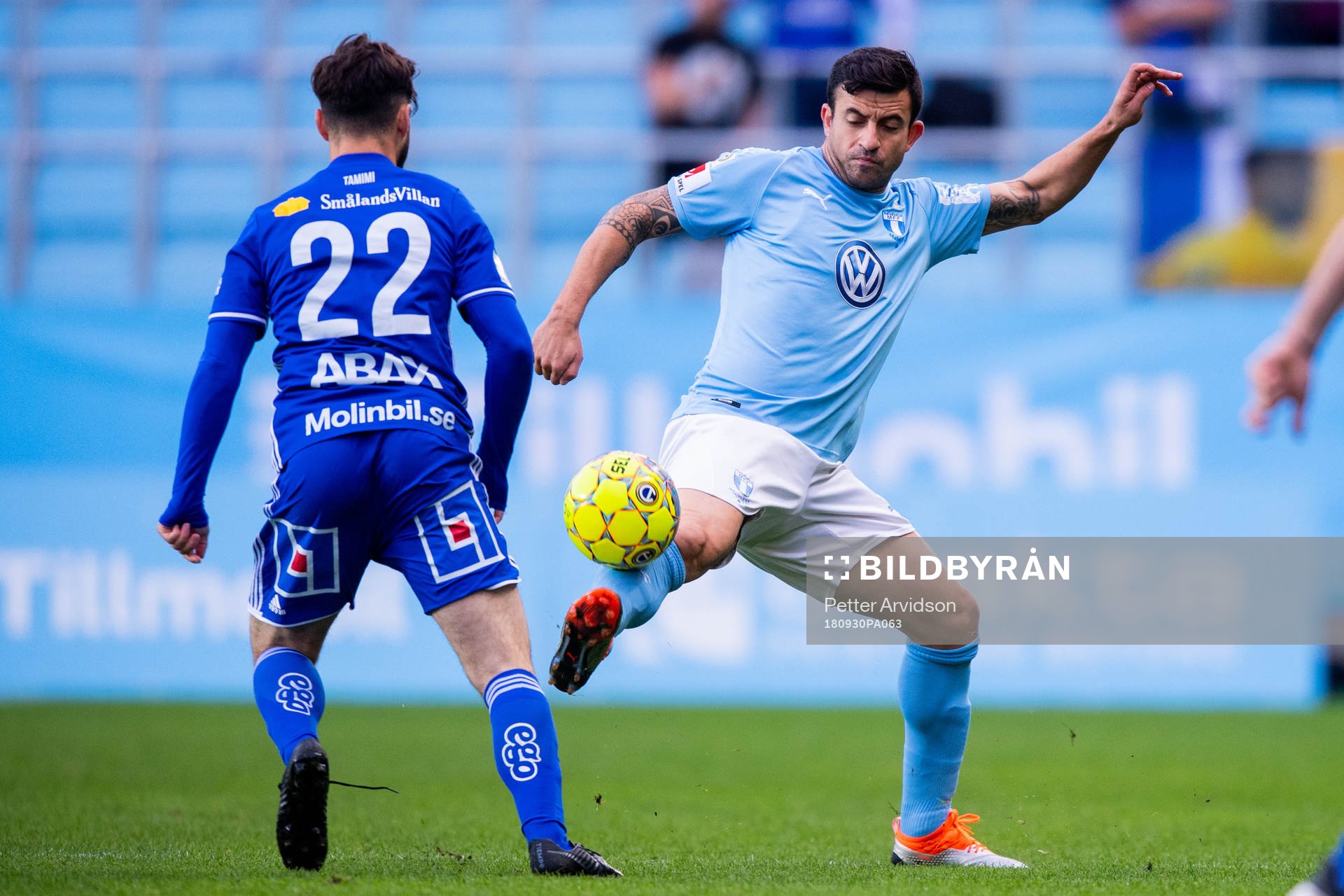 Sundsvalls Jonathan Tamimi Syberg och Malmö FFs Behrang