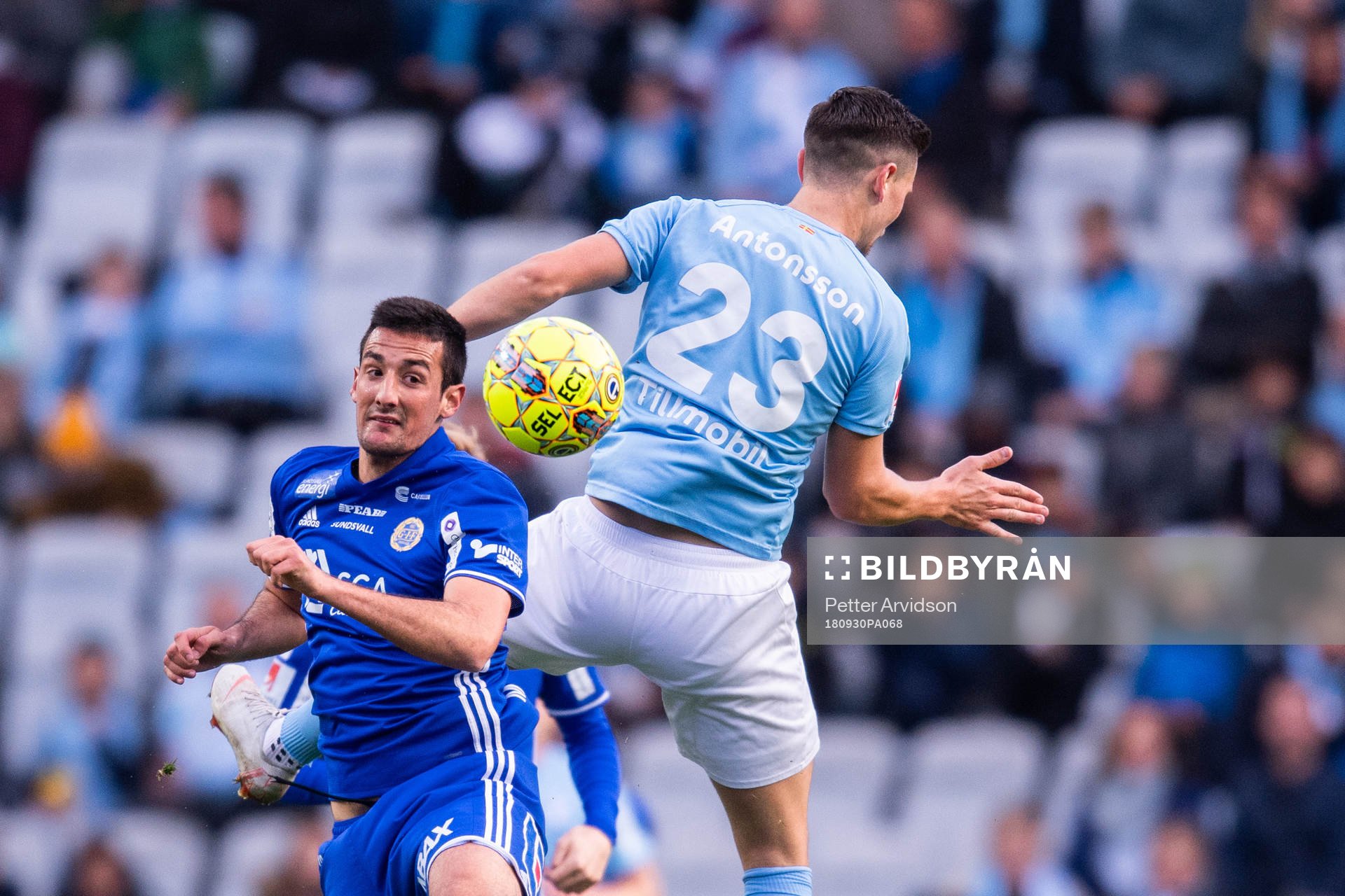 Sundsvalls Pol Moreno Sanchez och Malmö FFs Marcus