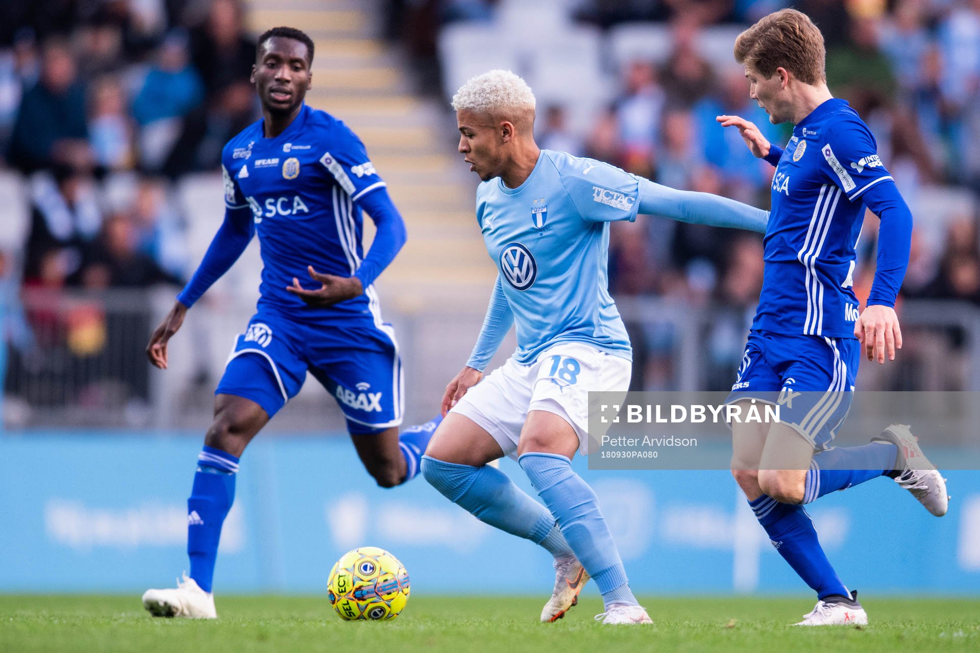 Malmö FFs Romain Gall och Sundsvalls Eric Björkander
