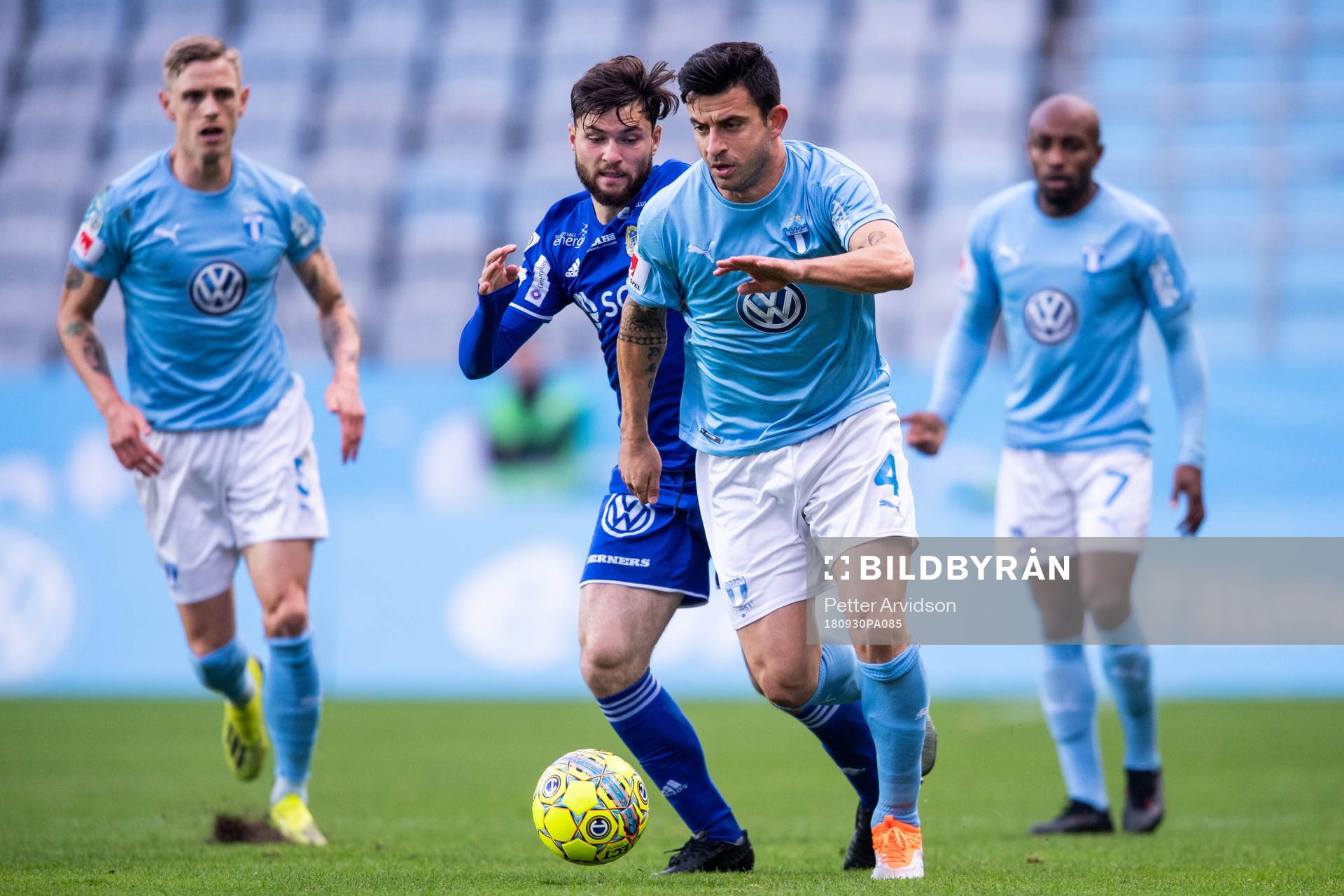 Sundsvalls Jonathan Tamimi Syberg och Malmö FFs Behrang