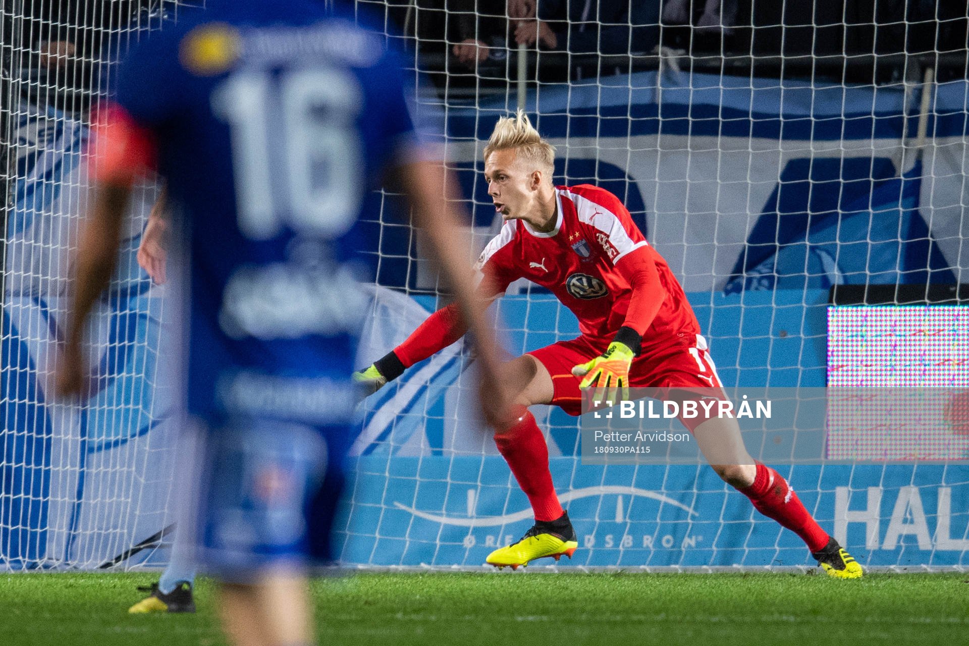 Malmö FFs målvakt Walter Viitala under fotbollsmatchen i Allsvenskan mellan Malmö FF och GIF Sundsvall den 30 september 2018 i Malmö.