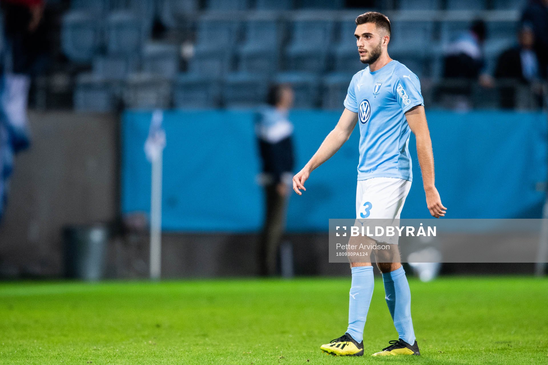 Malmö FFs Egzon Binaku deppar