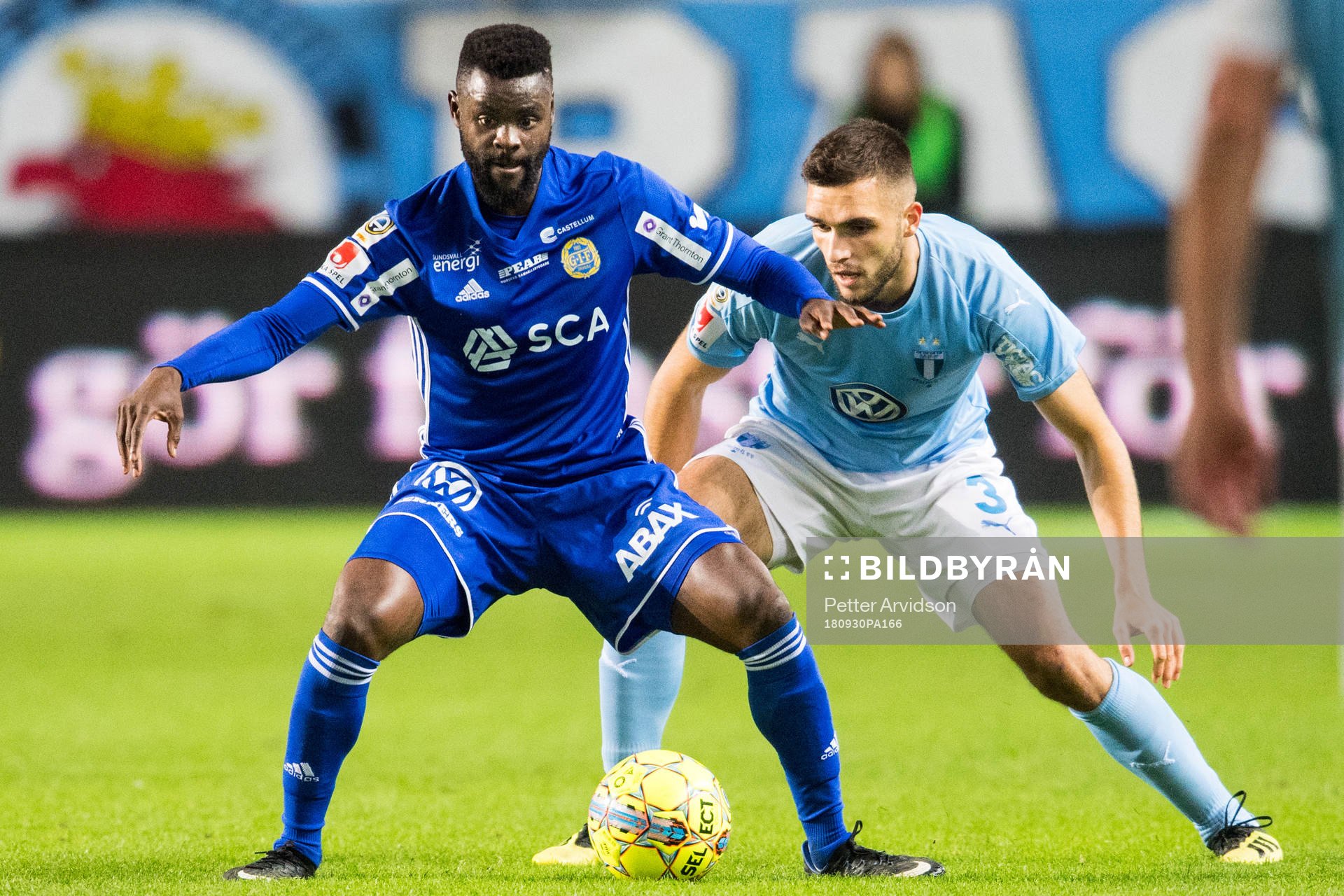 Sundsvalls Maic Sema och Malmö FFs Egzon Binaku