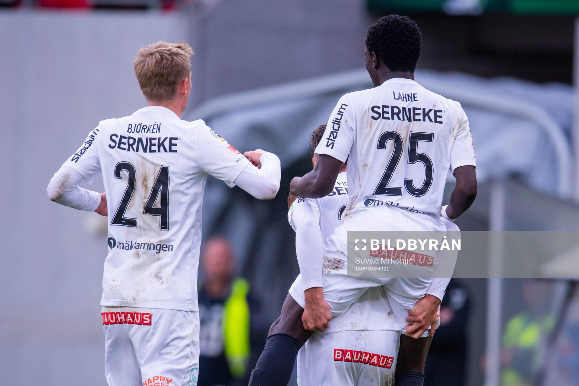 Brommapojkarnas Jack Lahne blir omkramad