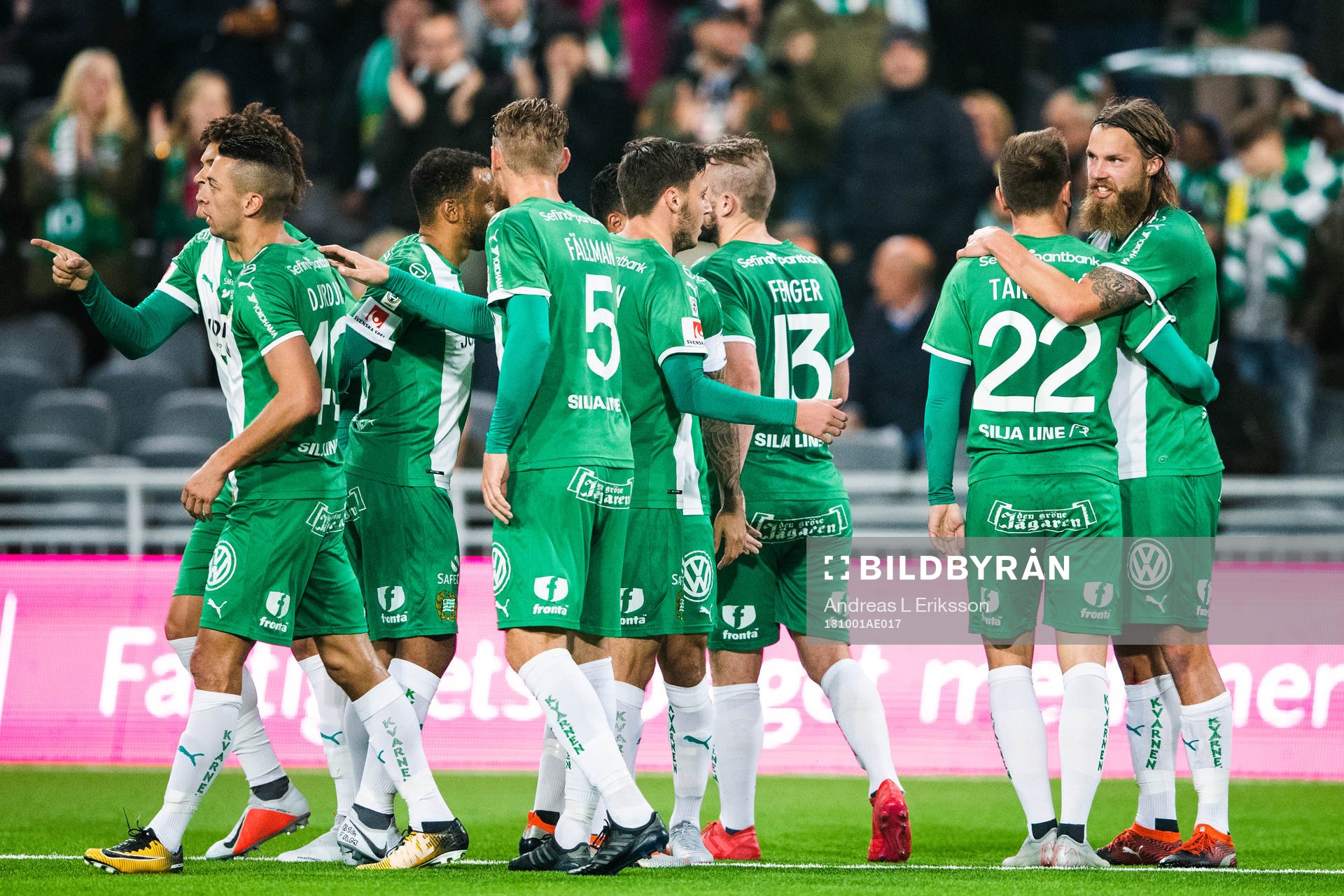 Hammarbys Björn Paulsen (till höger) jublar