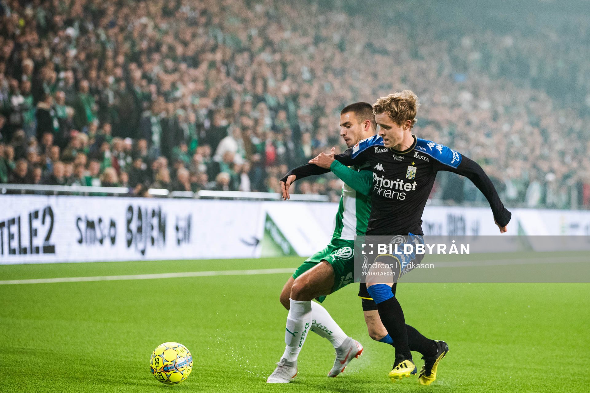 Hammarbys Vladimir Rodic  och IFK Göteborgs Victor