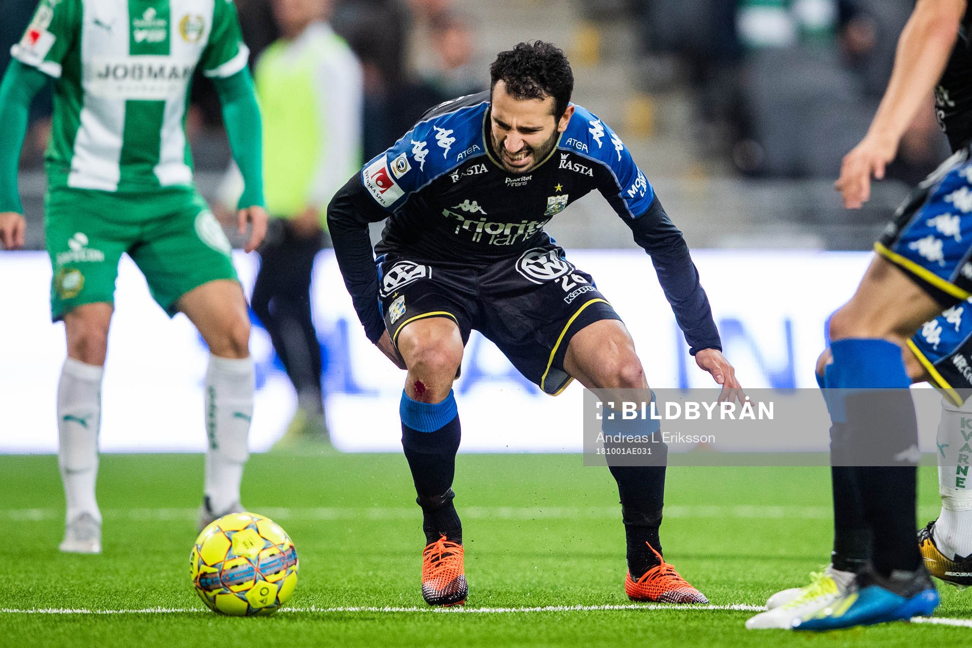 IFK Göteborgs André Calisir tar sig för baksida lår