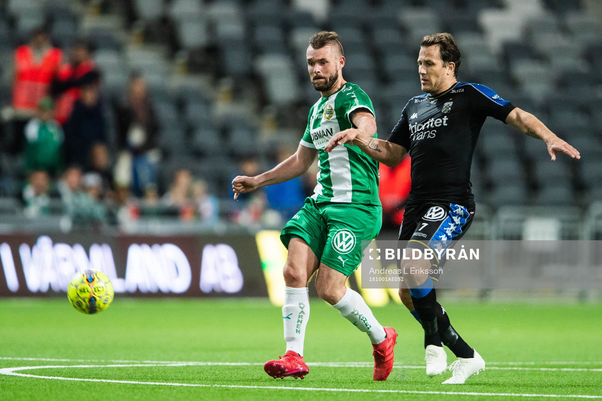 Hammarbys Mads Fenger Nielsen och IFK Göteborgs Tobias