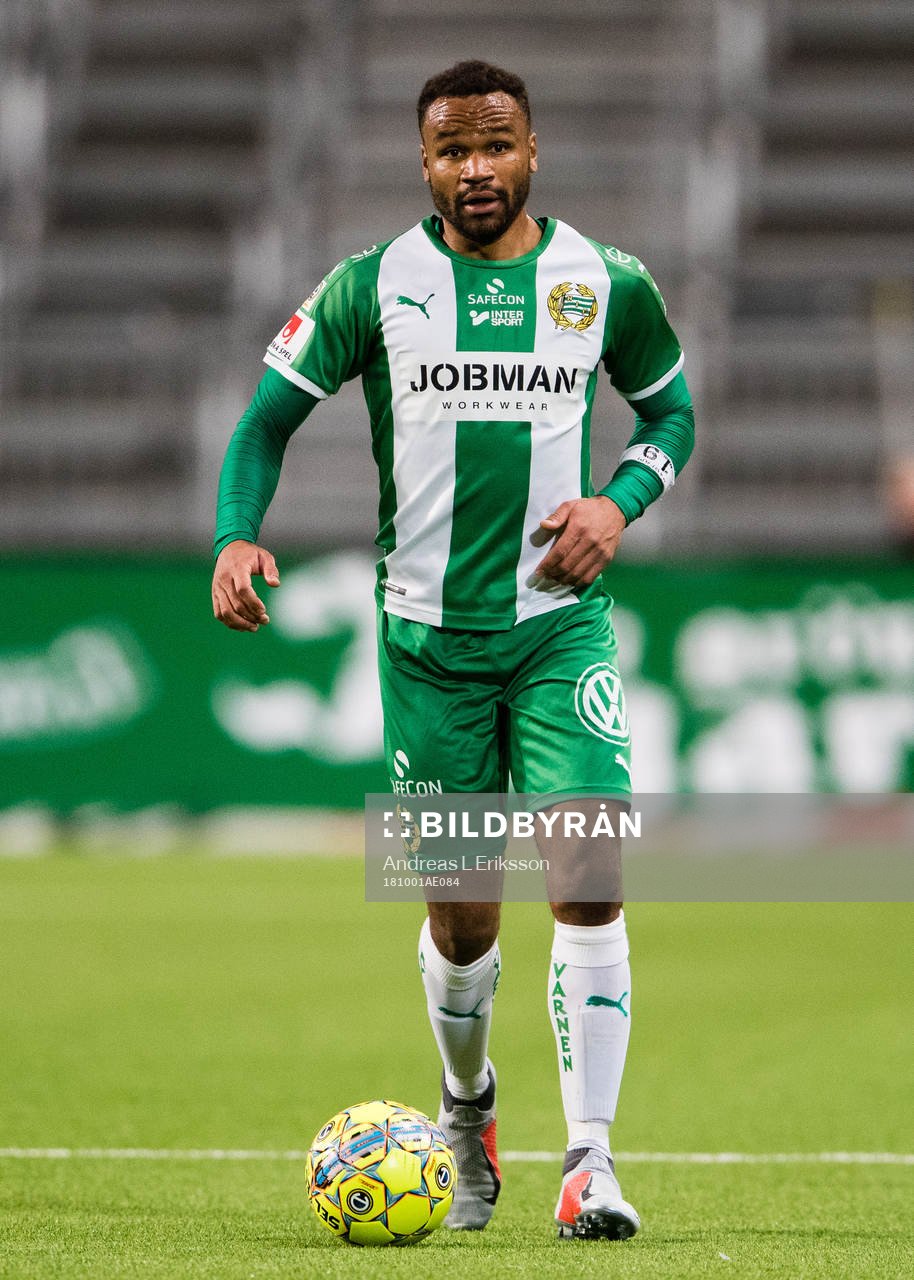 Hammarbys Serge-Junior Martinsson Ngouali med bollen