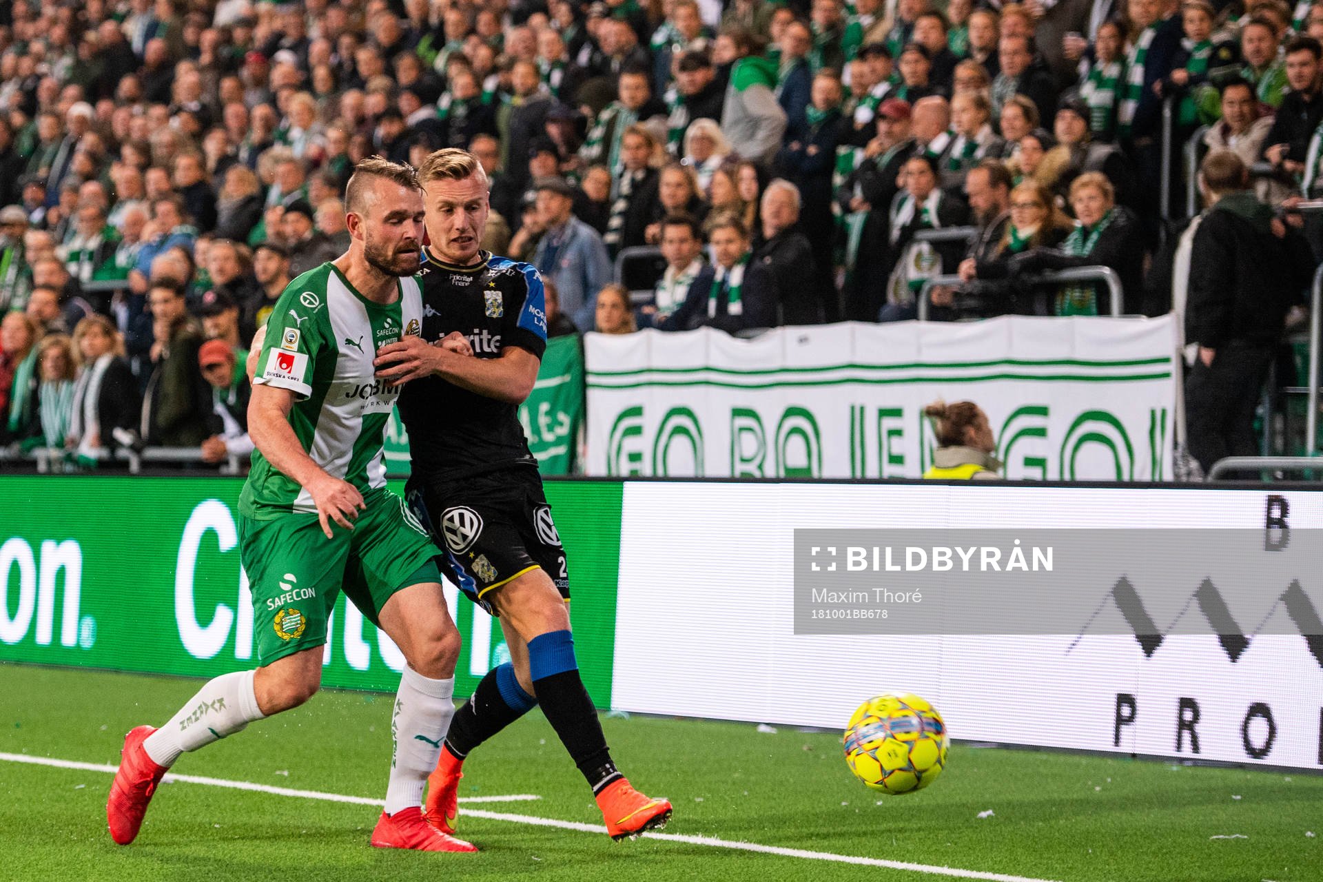 IFK Göteborgs Sebastian Ohlsson och Hammarbys Mads Fenger