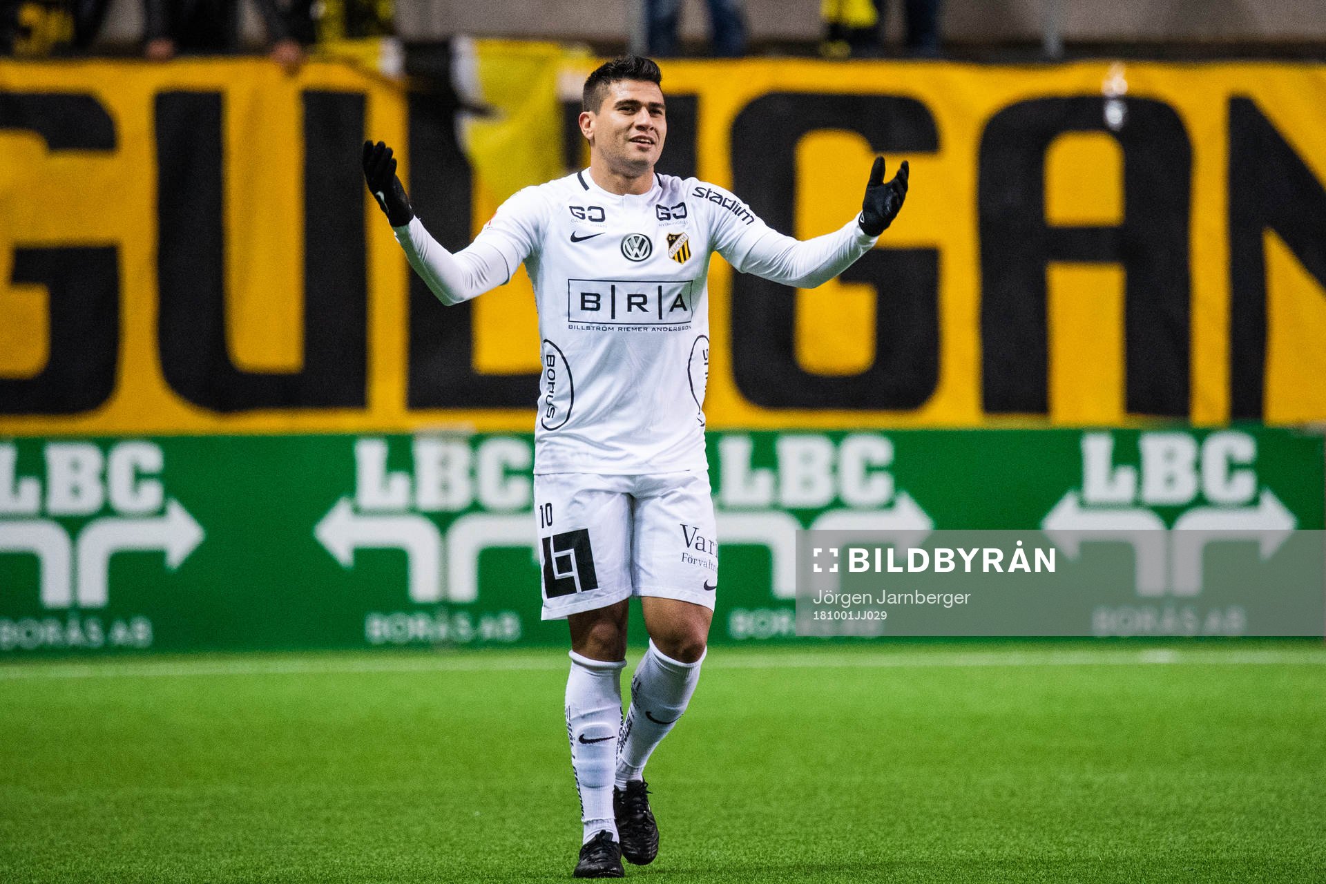 Häckens Paulinho jublar