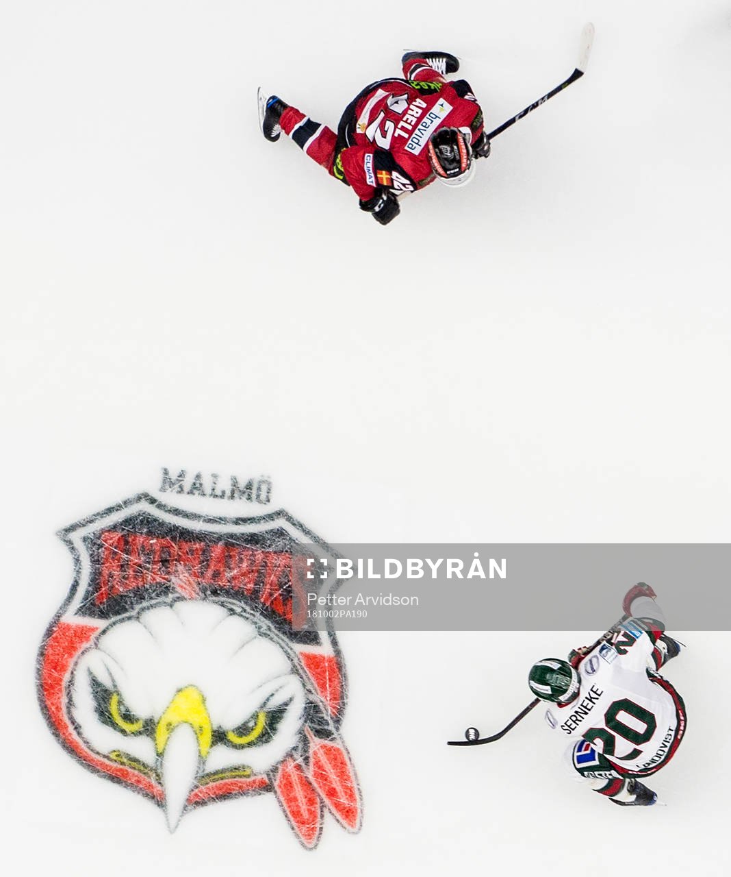 Frölundas Joel Lundqvist och Malmö Redhawks Niklas Arell
