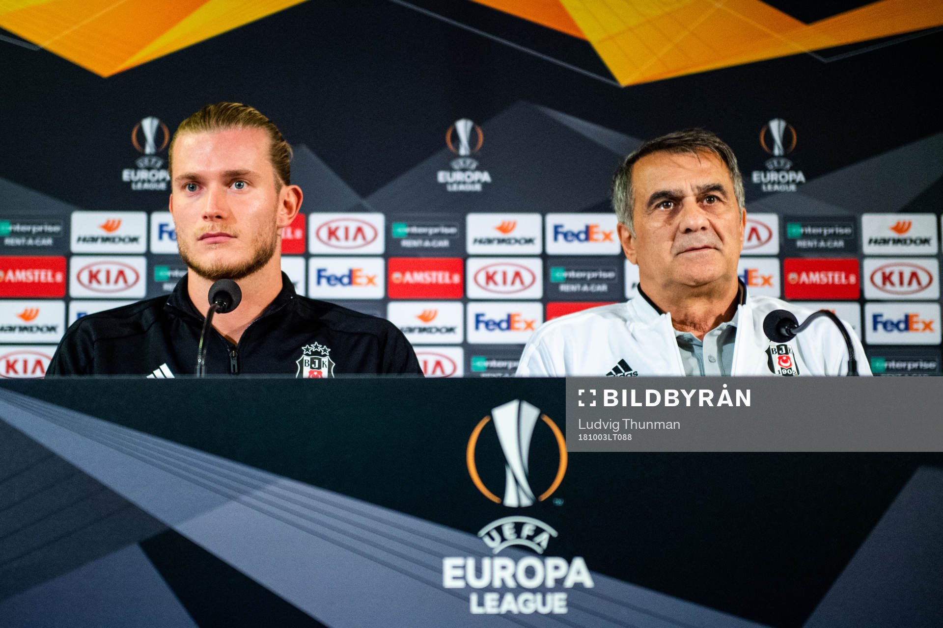 Senol Günes, head coach and Goalkeeper Loris Karius of