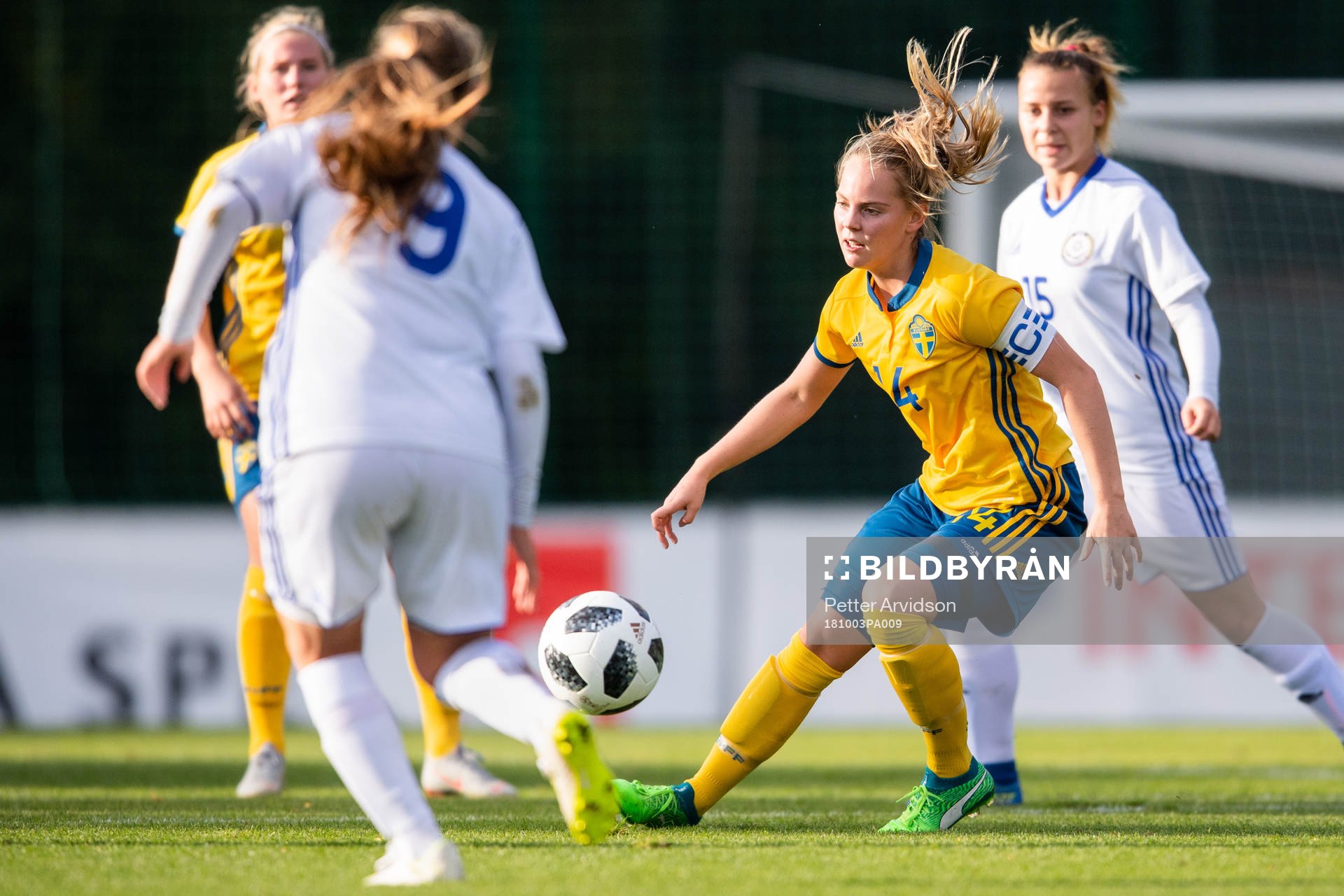 Sveriges Agnes Nyberg under fotbollsmatchen i EM-kvalet för F18 mellan Sverige och Kazakstan den 3 oktober 2018 i Helsingborg.