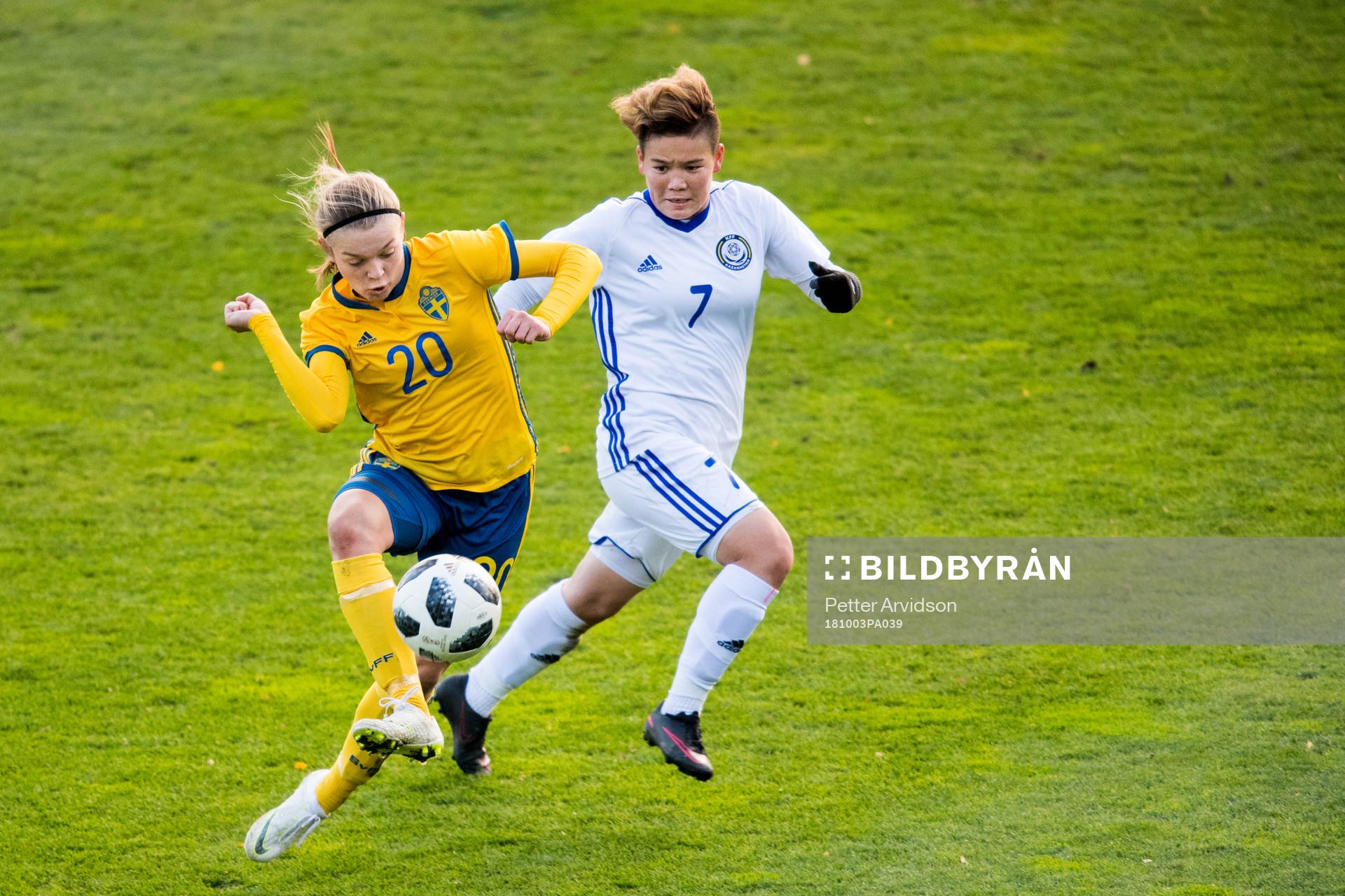 Sveriges Beata Olsson och Kazakstans Arailym Orynbassarova
