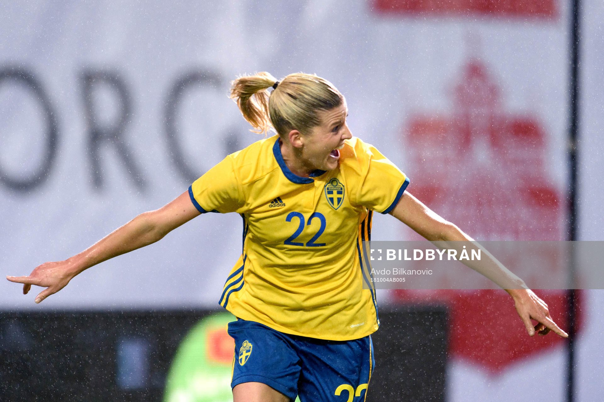 Sveriges Olivia Schough jublar