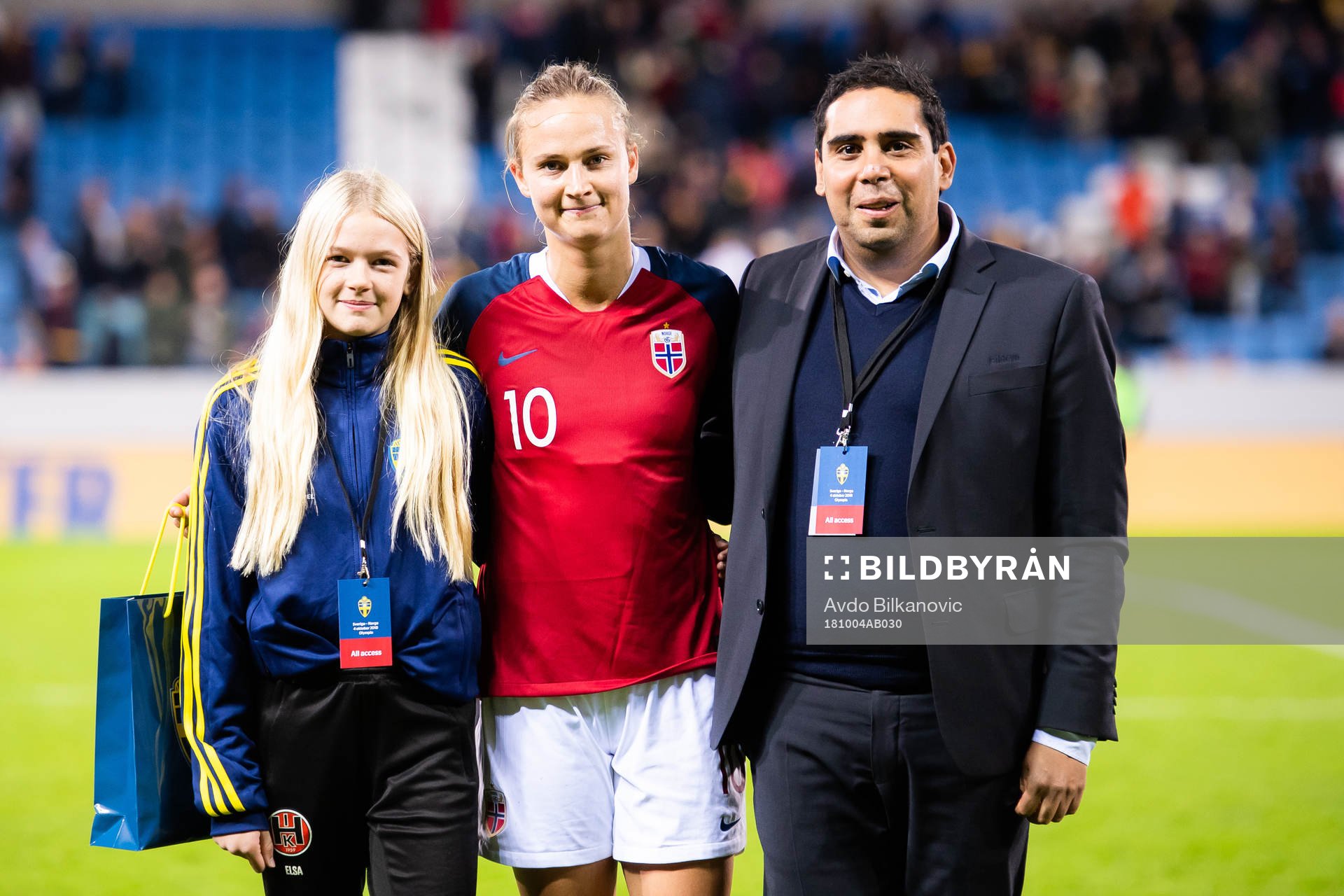 Daniel Malmberg och Elsa Alfredsson med Norges Caroline
