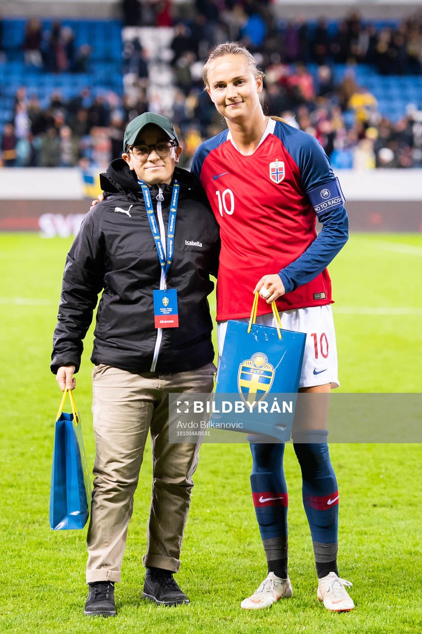 Isabella Sjöstedt och Norges Caroline Graham Hansen