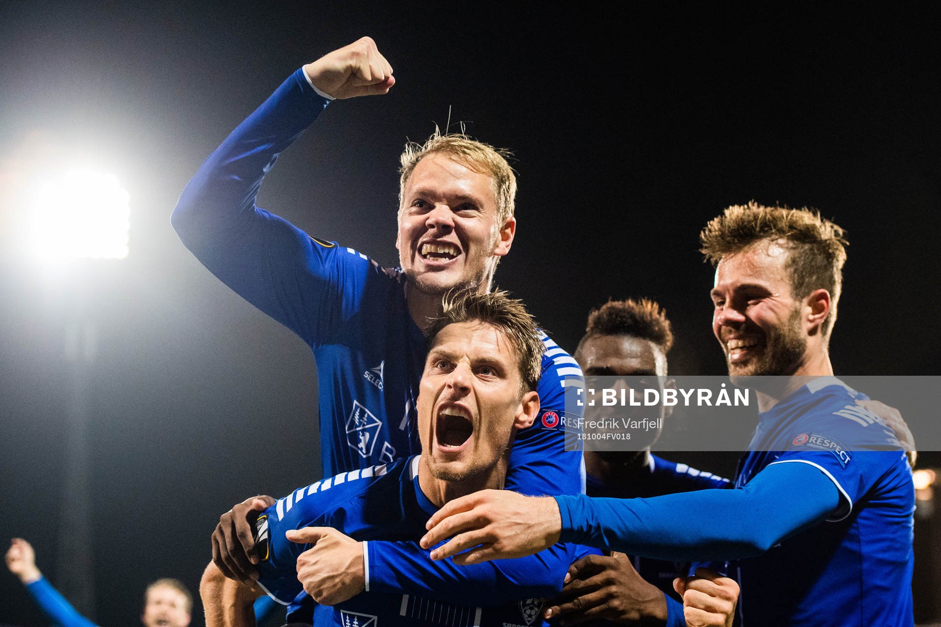 Kristoffer Zachariassen of Sarpsborg 08 celebrates