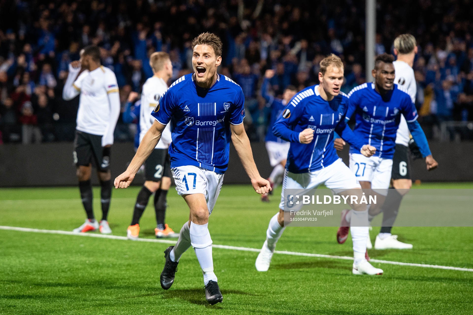 Kristoffer Zachariassen of Sarpsborg 08 celebrates
