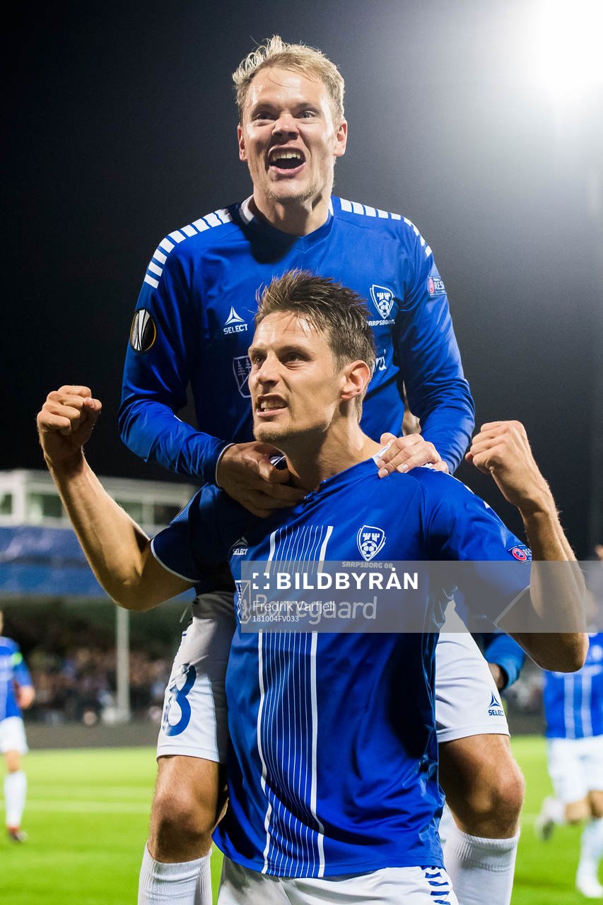Kristoffer Zachariassen of Sarpsborg 08 celebrates