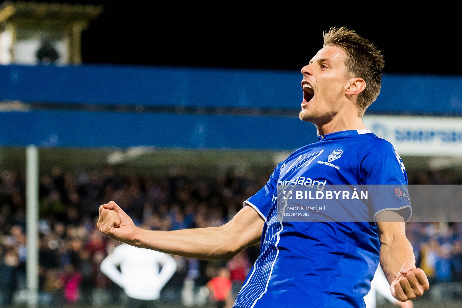 Kristoffer Zachariassen of Sarpsborg 08 celebrates