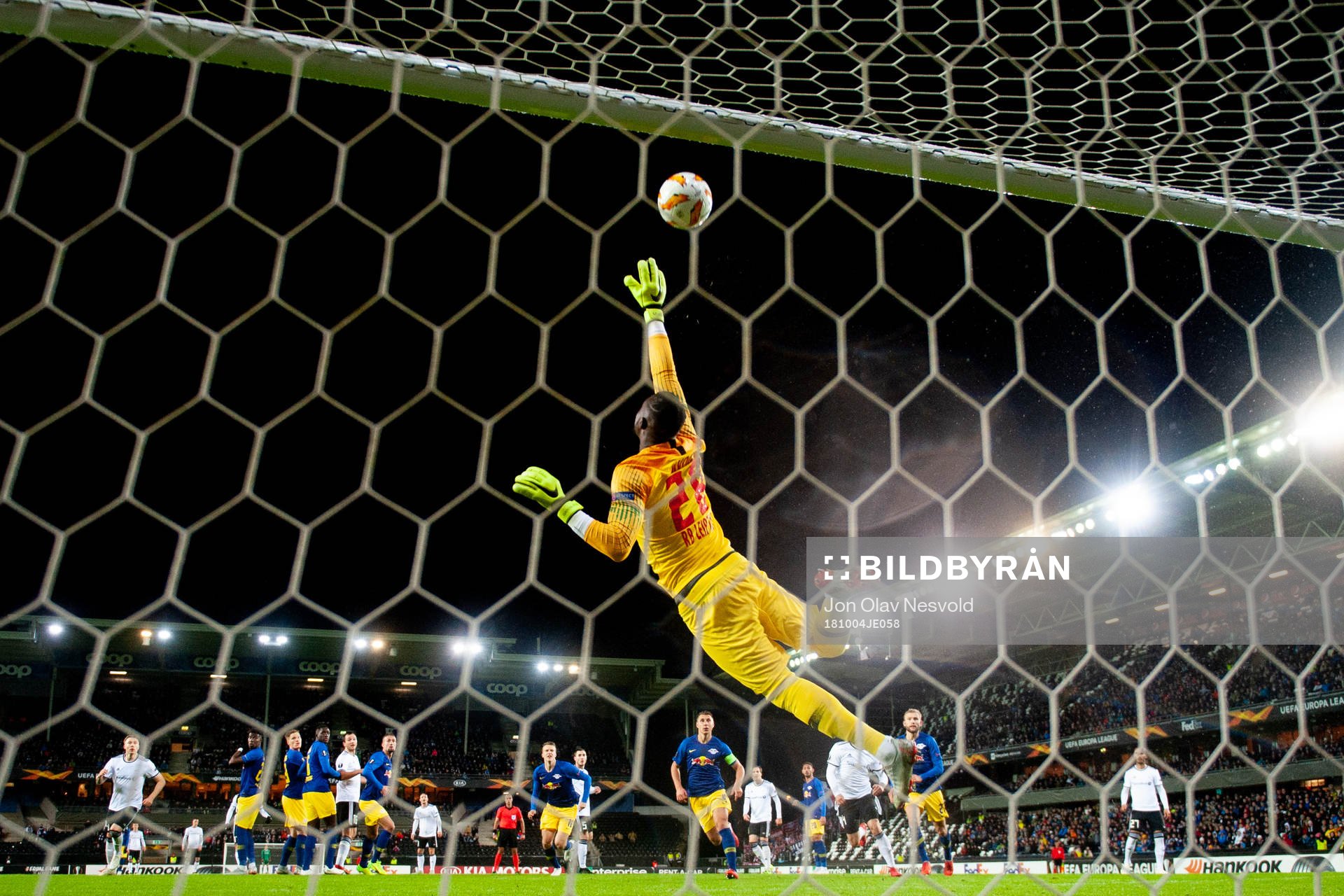 Goalkeeper Yvon Mvogo of RB Leipzig with a save
