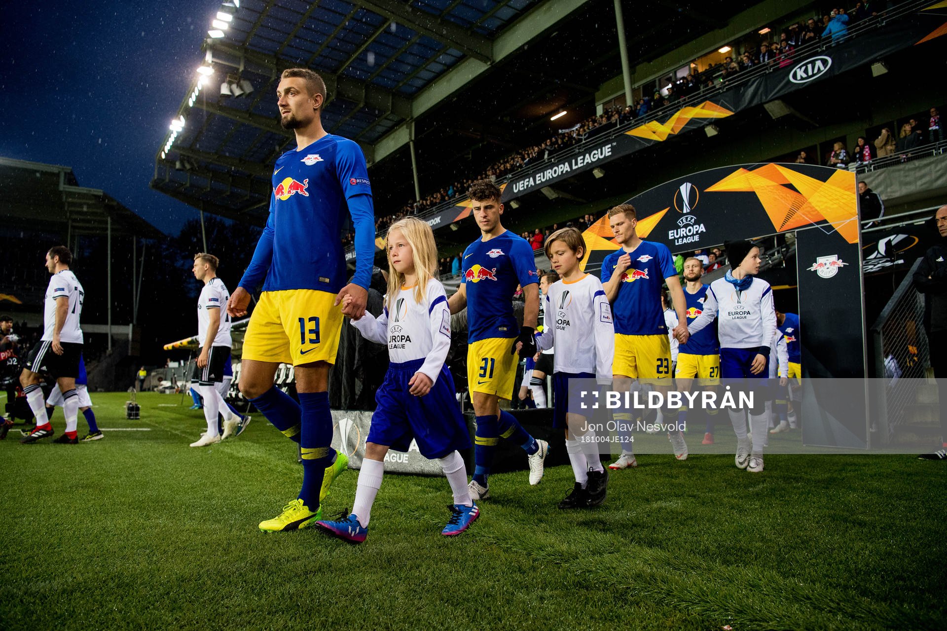 Stefan Ilsanker and Diego Demme of RB Leipzig