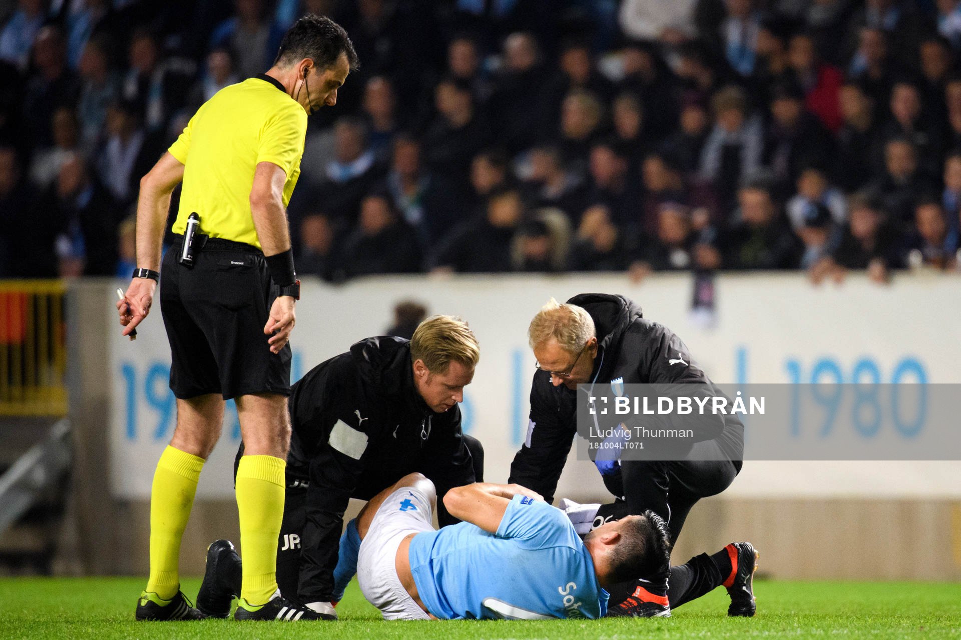 Behrang Safari of Malmö FF recives medical attention