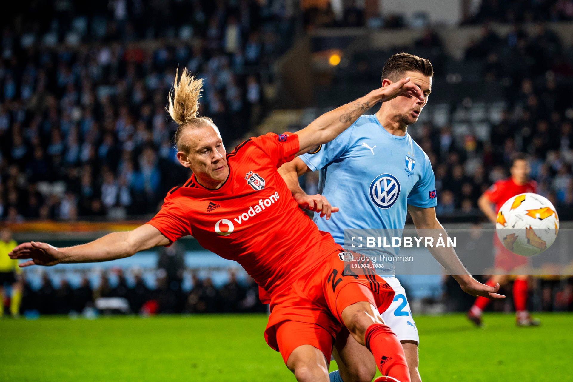 Domagoj Vida of Besiktas and Marcus Antonsson of Malmö FF