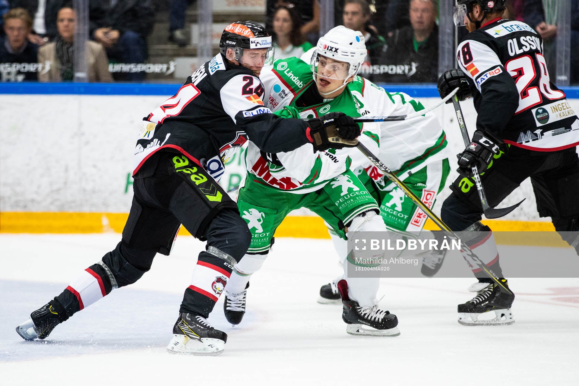 Malmö Redhawks Emil Molin och Rögles Leon Bristedt